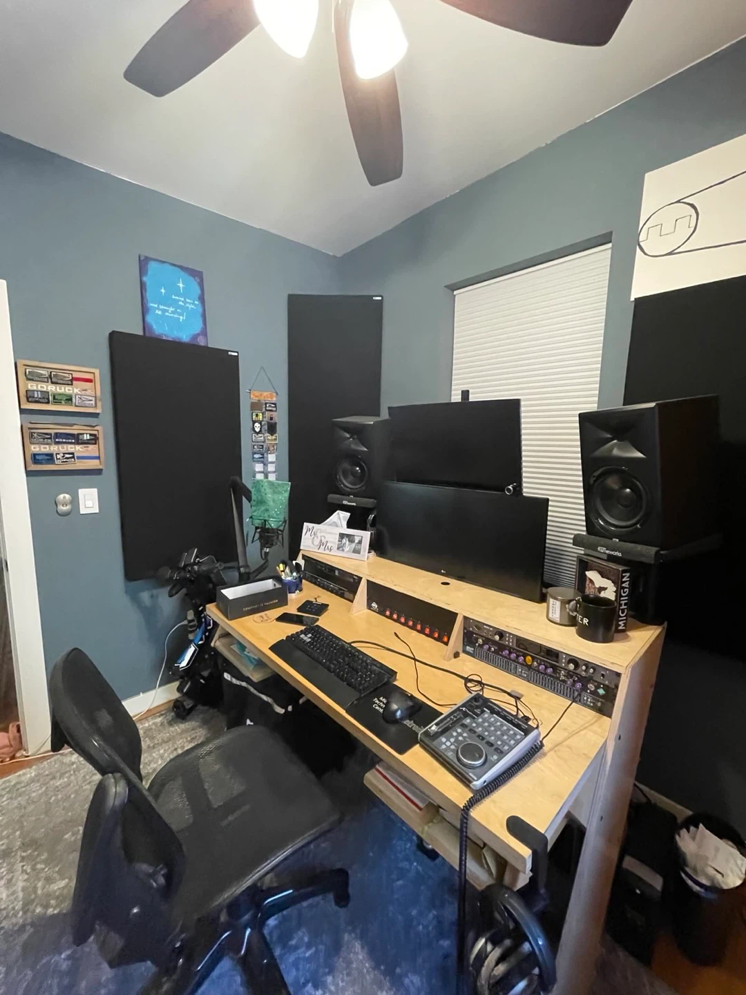 Output Platform Desk - photo 5