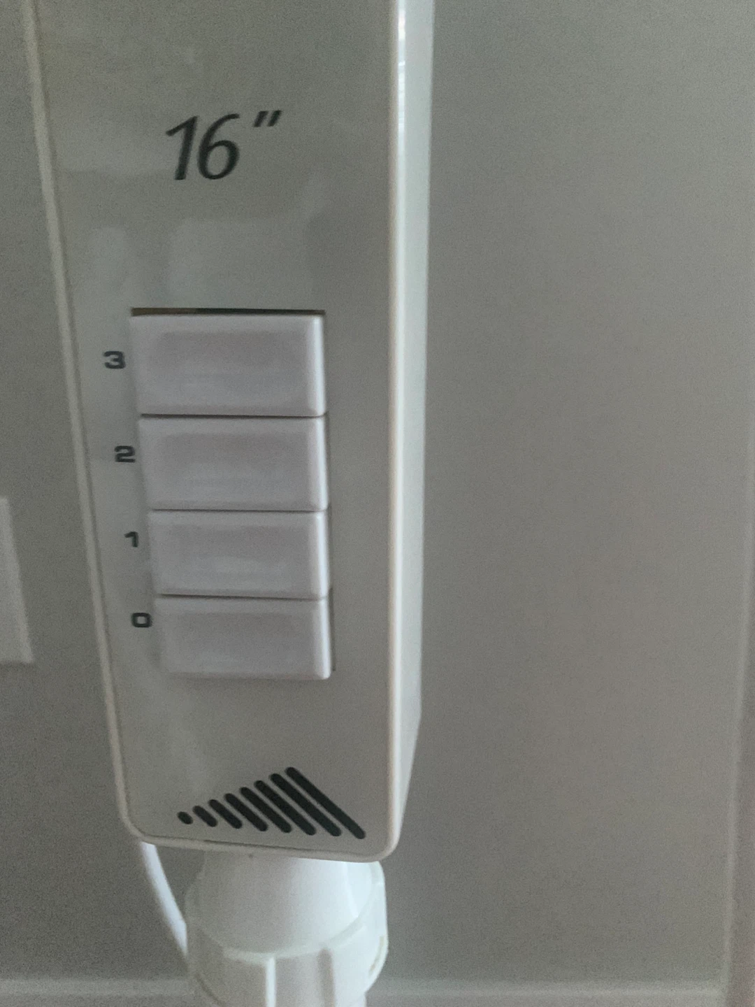 16" White Stand Fan - photo 2