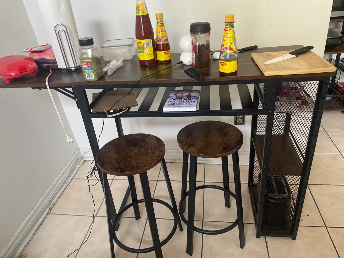 Bar Table with 2 Stools image indicator(3)