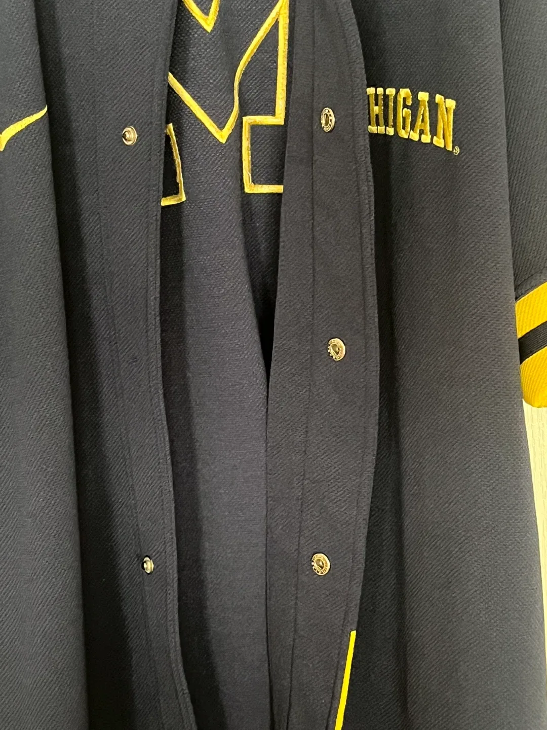 Vintage Michigan Wolverines Warm Up Jersey Men’s Size XL image indicator(8)