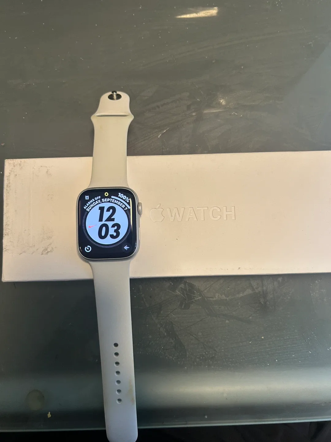 Apple Watch Series 9 45mm - Excellent Condition! thumbnail