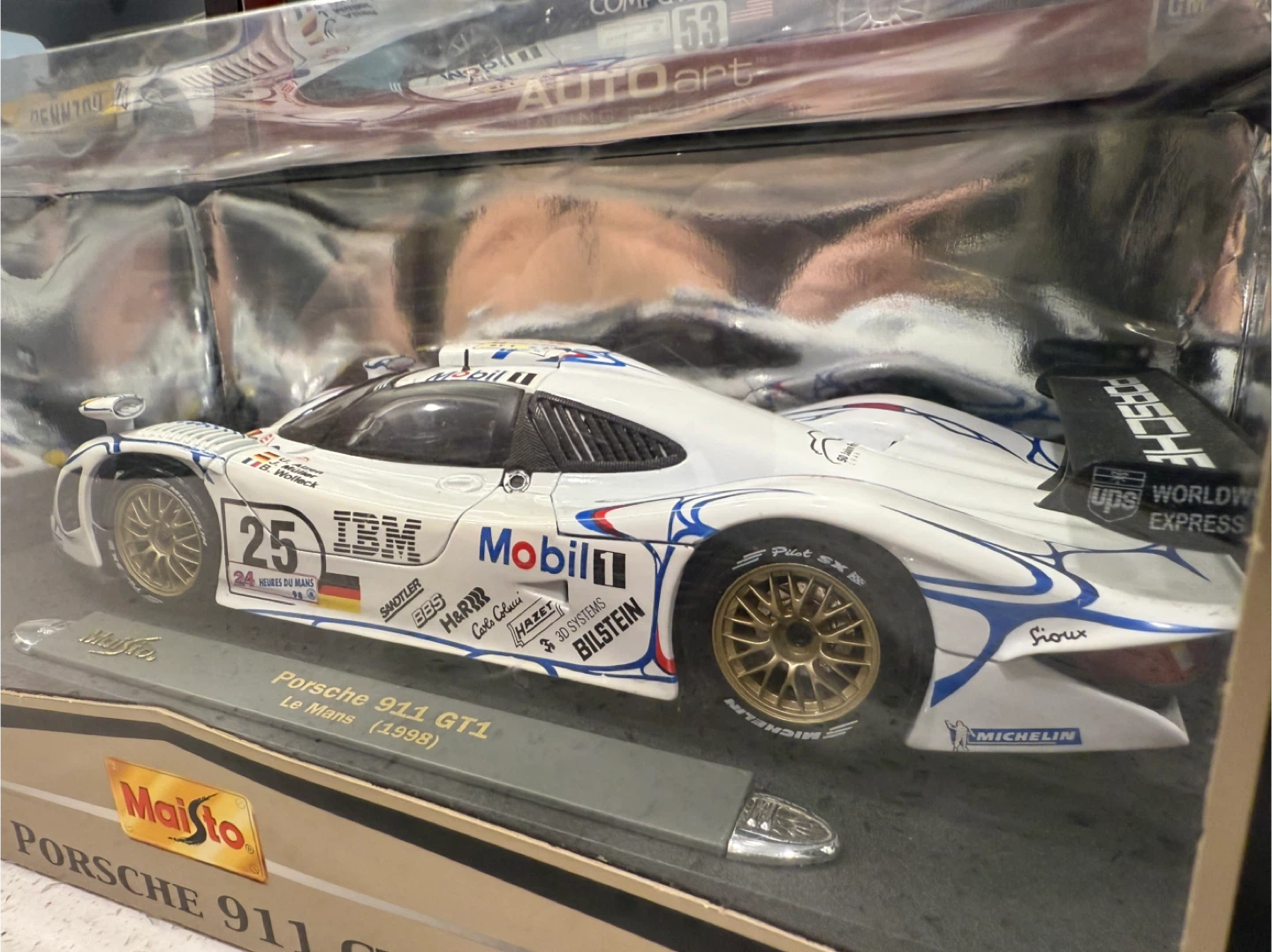 Maisto Porsche 911 GT-98 Le Mans 24 Hours - photo 4