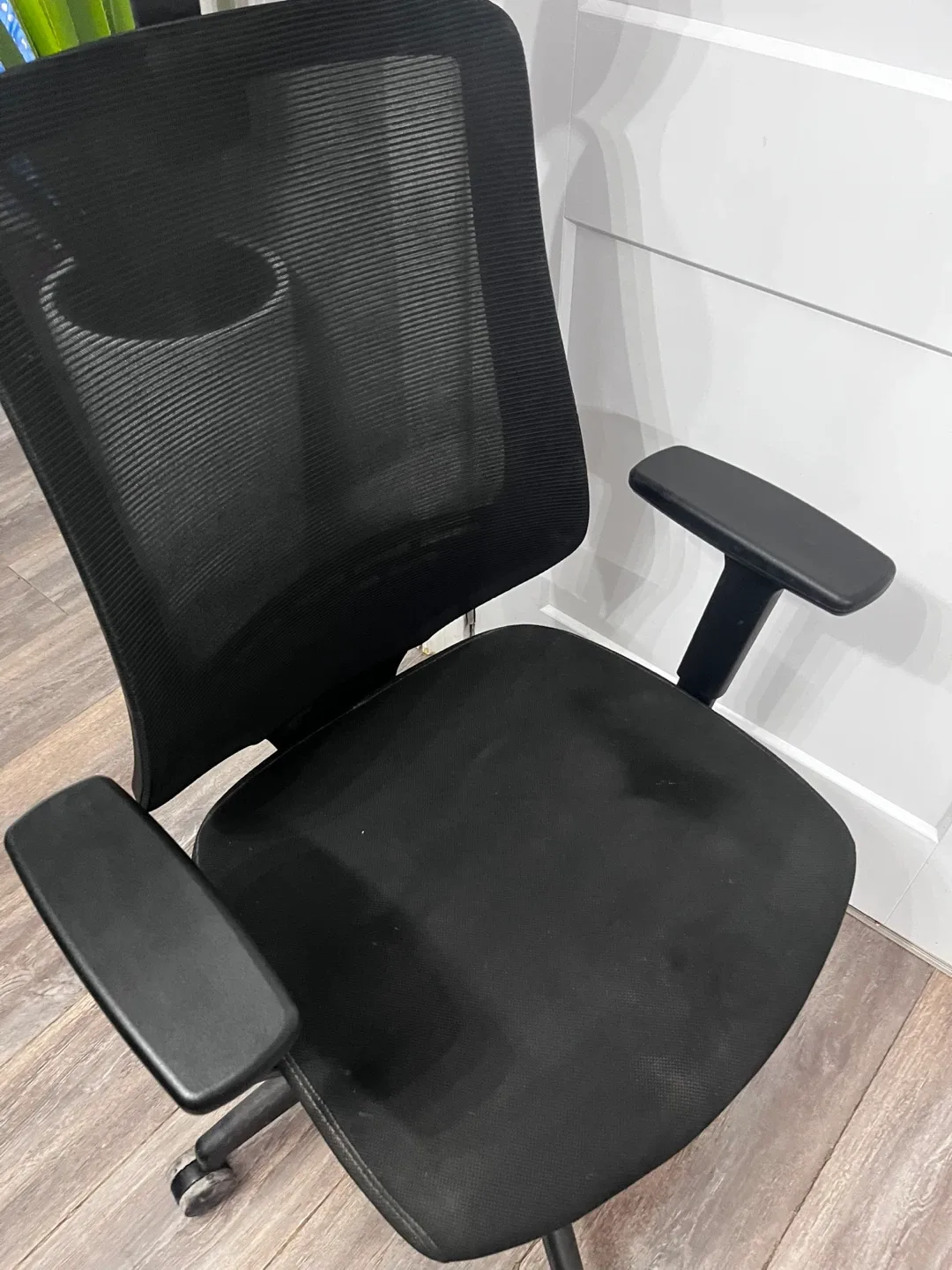 Black Ergonomic Office Chair image indicator(5)