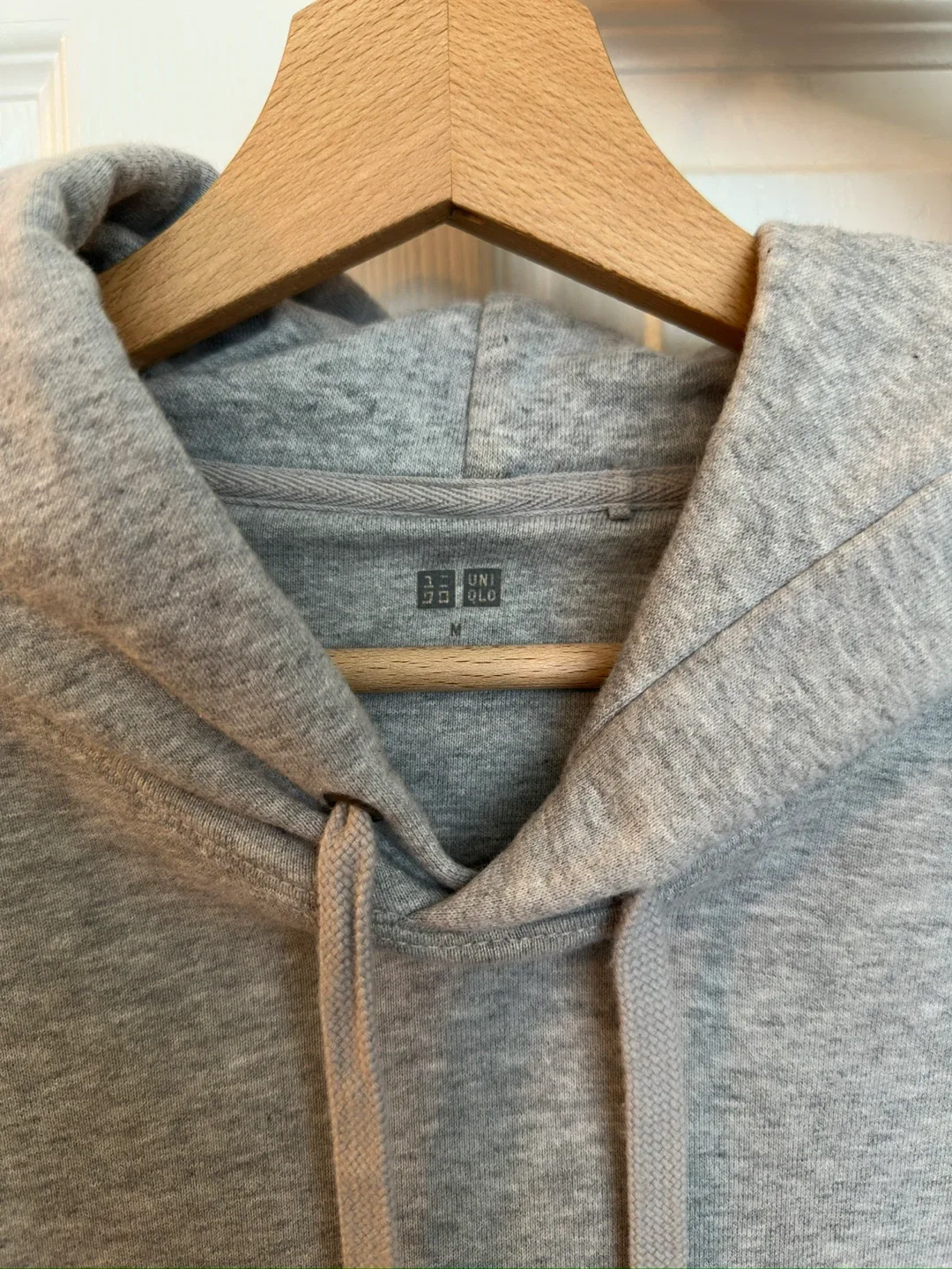 Uniqlo Grey Hoodie - Size M image indicator(2)