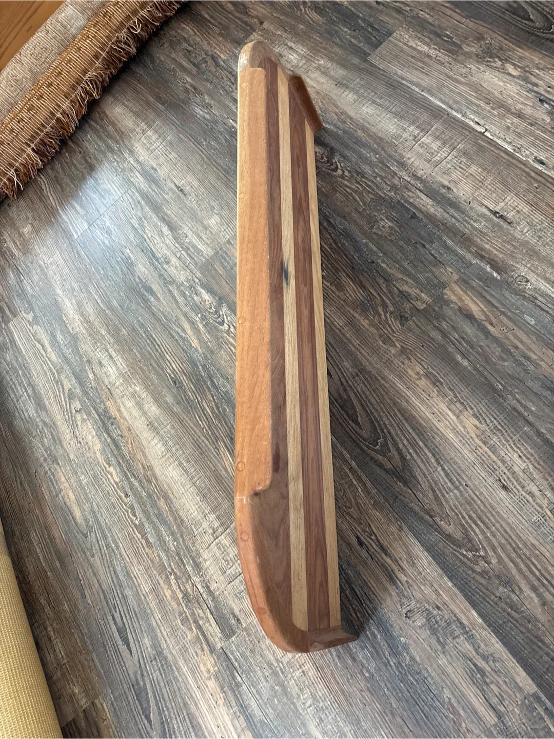 Teak wooden shelf image indicator(2)