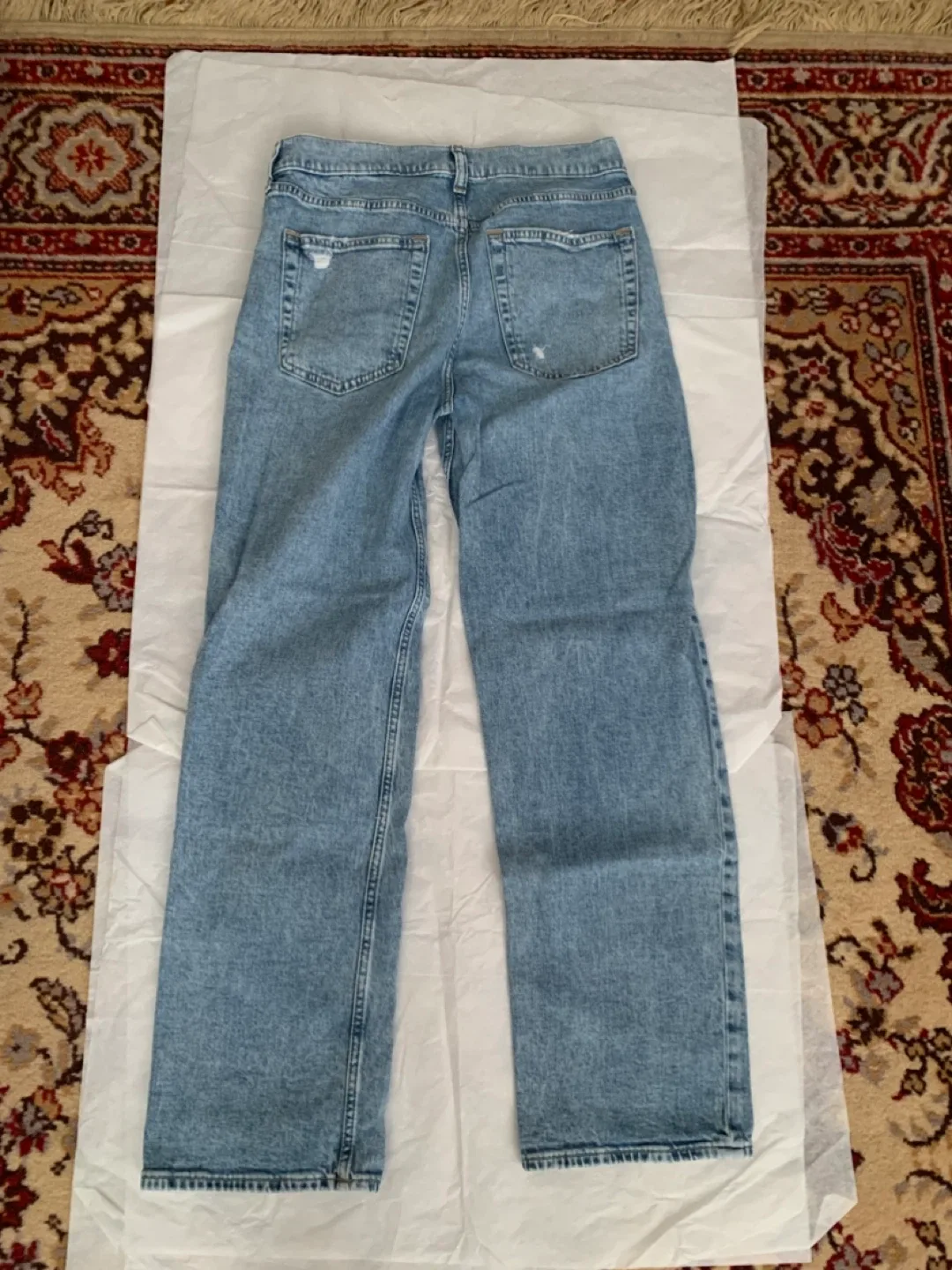 Gap '90s Loose Mid Rise Jeans - Size 27 image indicator(2)