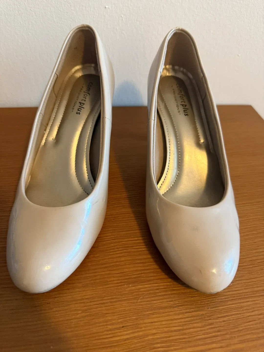 Comfort Plus by Predictions Heels - Size 8.5