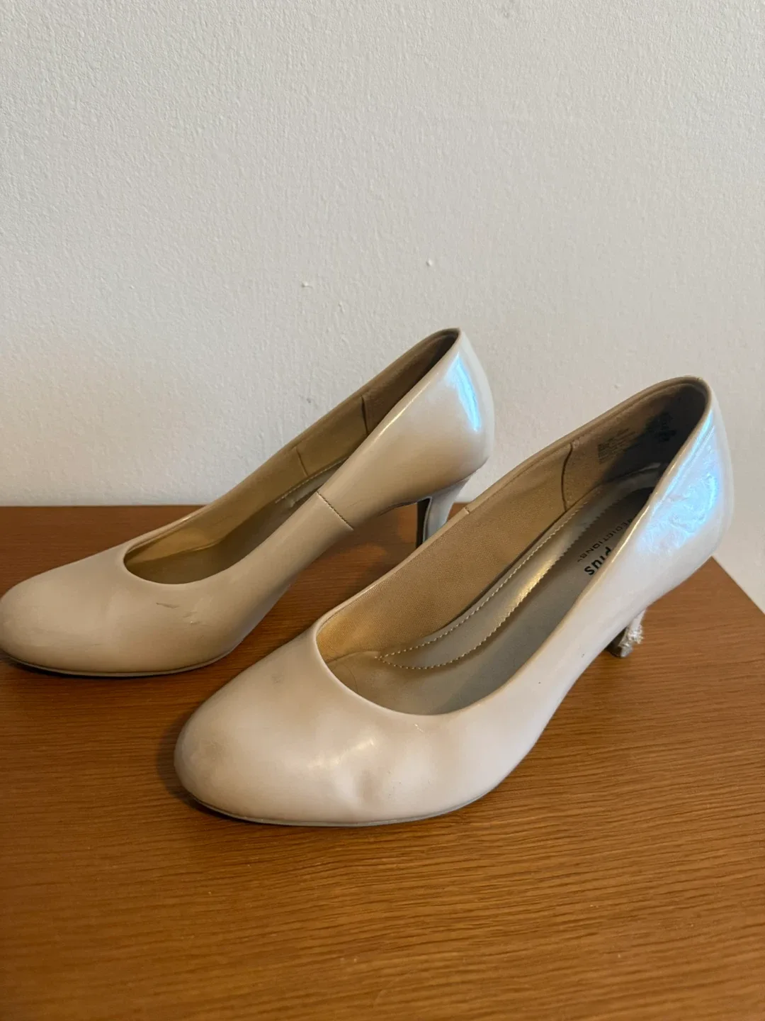 Comfort Plus by Predictions Heels - Size 8.5 image indicator(4)