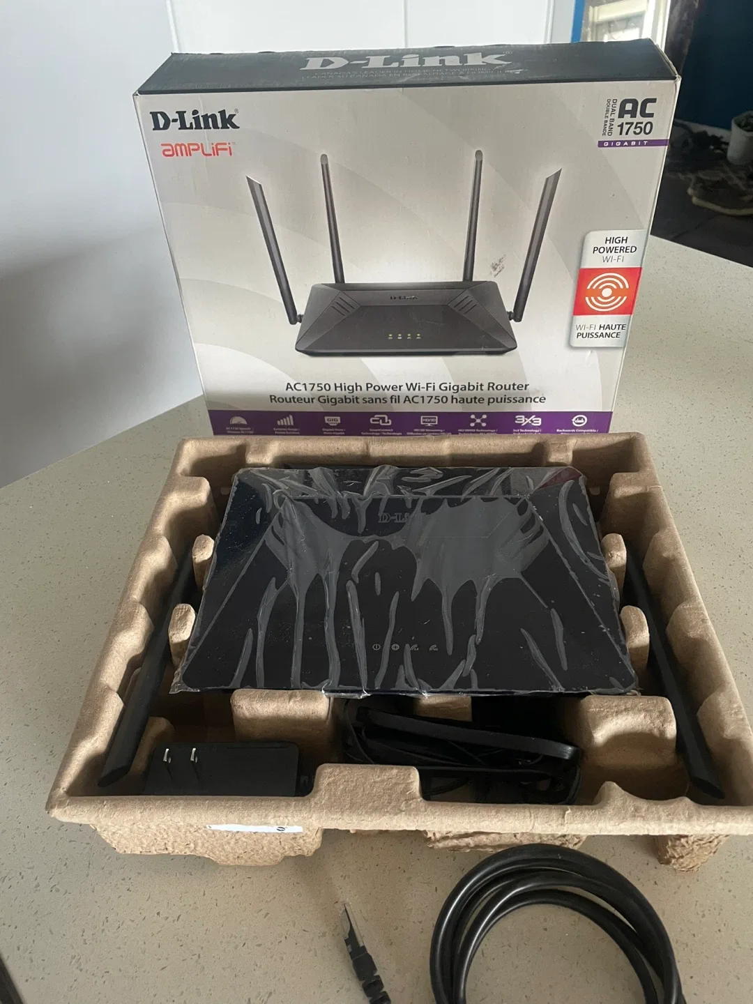 D-Link Router - New in Box! thumbnail