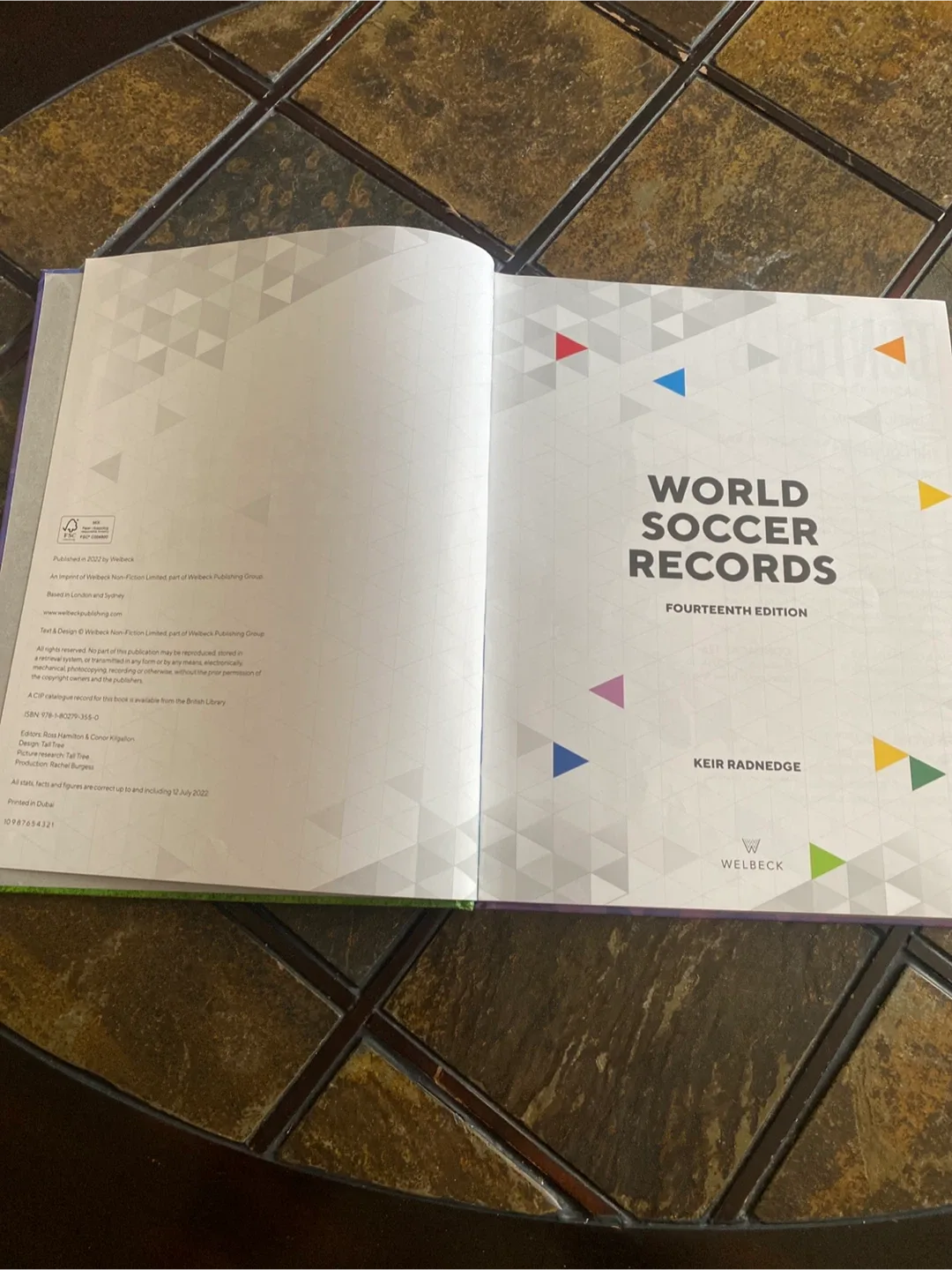 World Soccer Records Book image indicator(2)