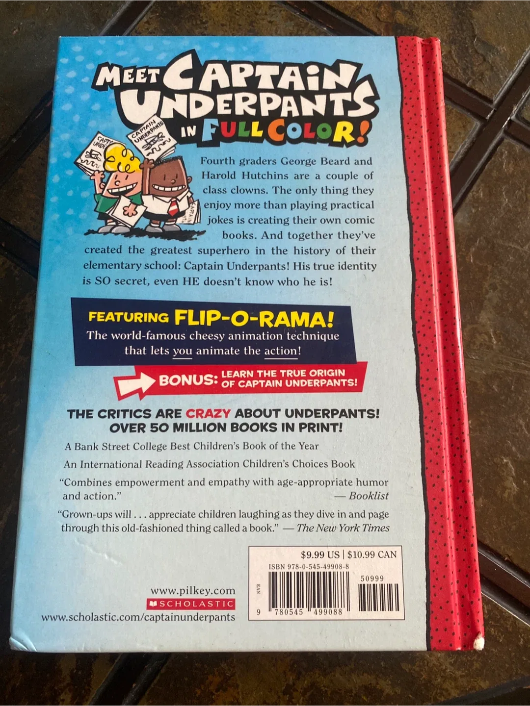 Captain Underpants Book by Dav Pilkey image indicator(2)