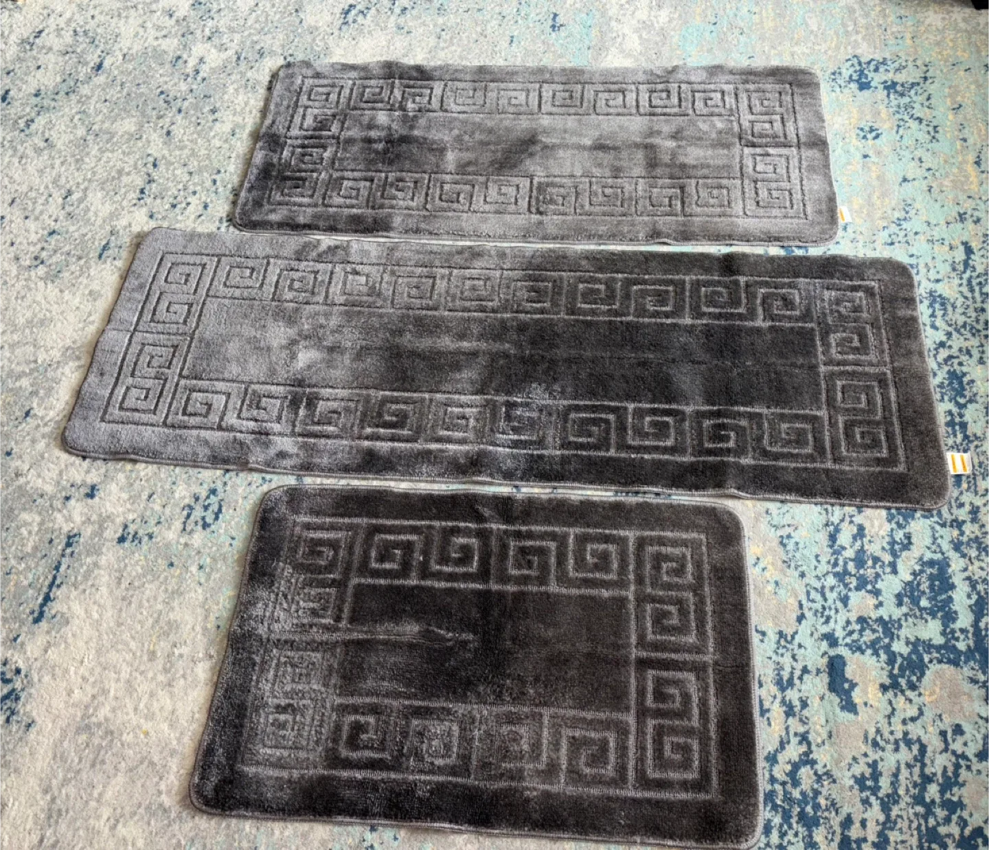 Brand new 3 Piece Non Slip Bath Mats image indicator(3)