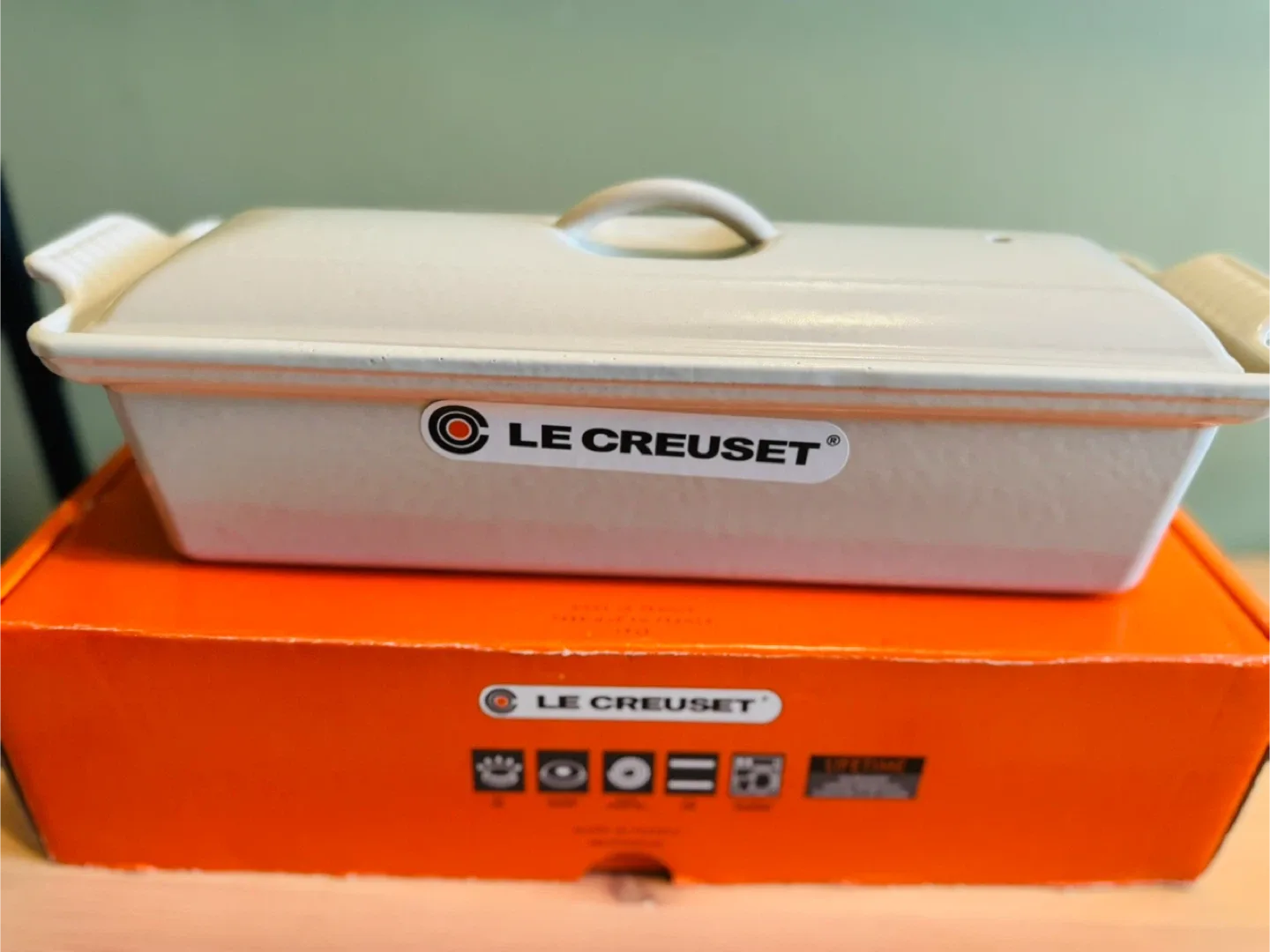 New Le Creuset Meringue Pâté Terrine thumbnail
