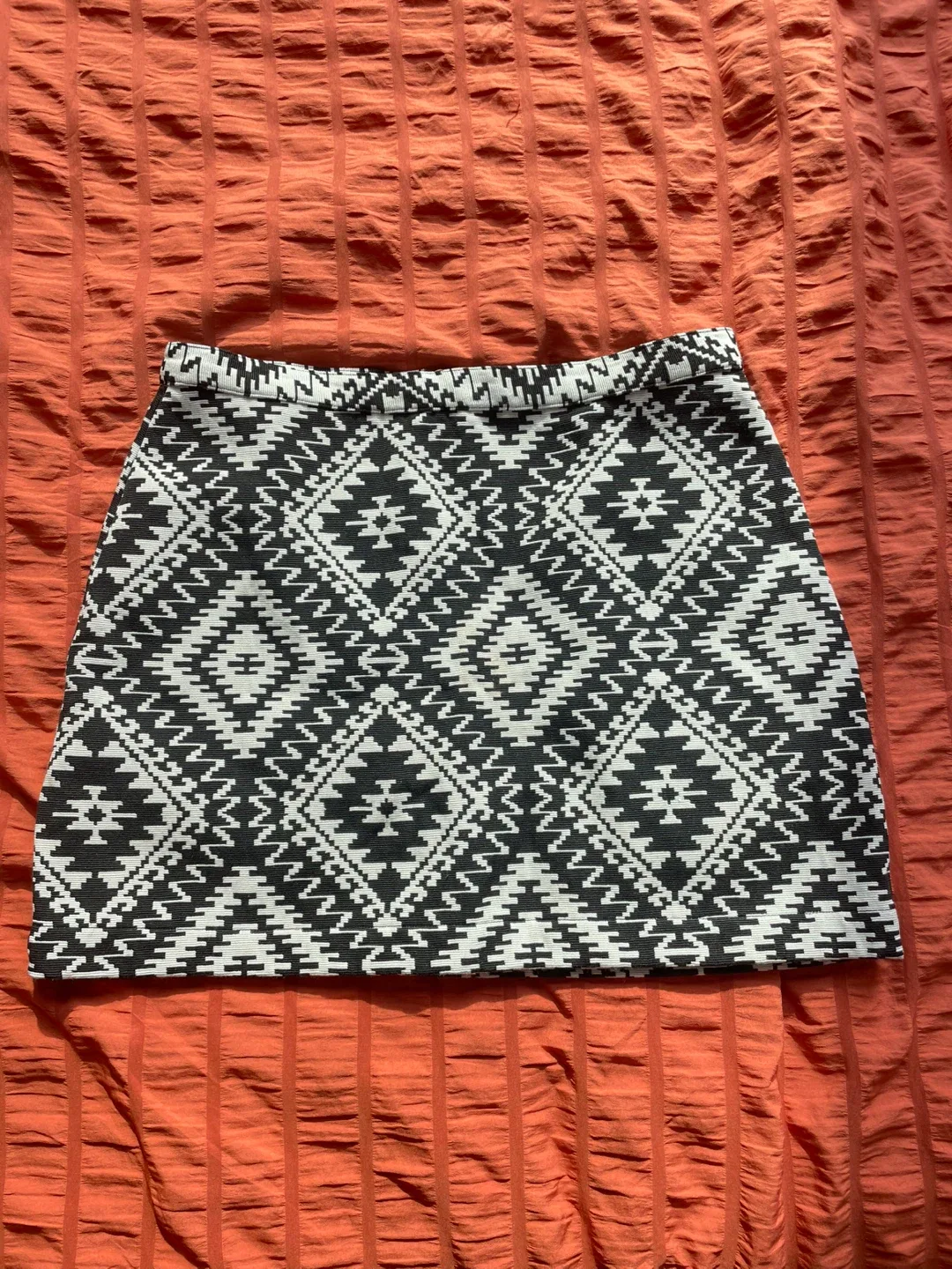 Topshop Black & White Patterned Mini Skirt - Size 6 thumbnail