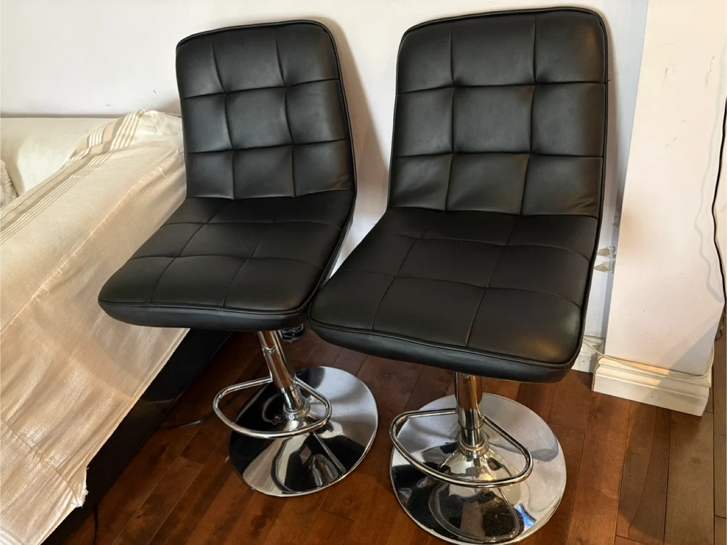Set of 2 Black Bar Stools thumbnail