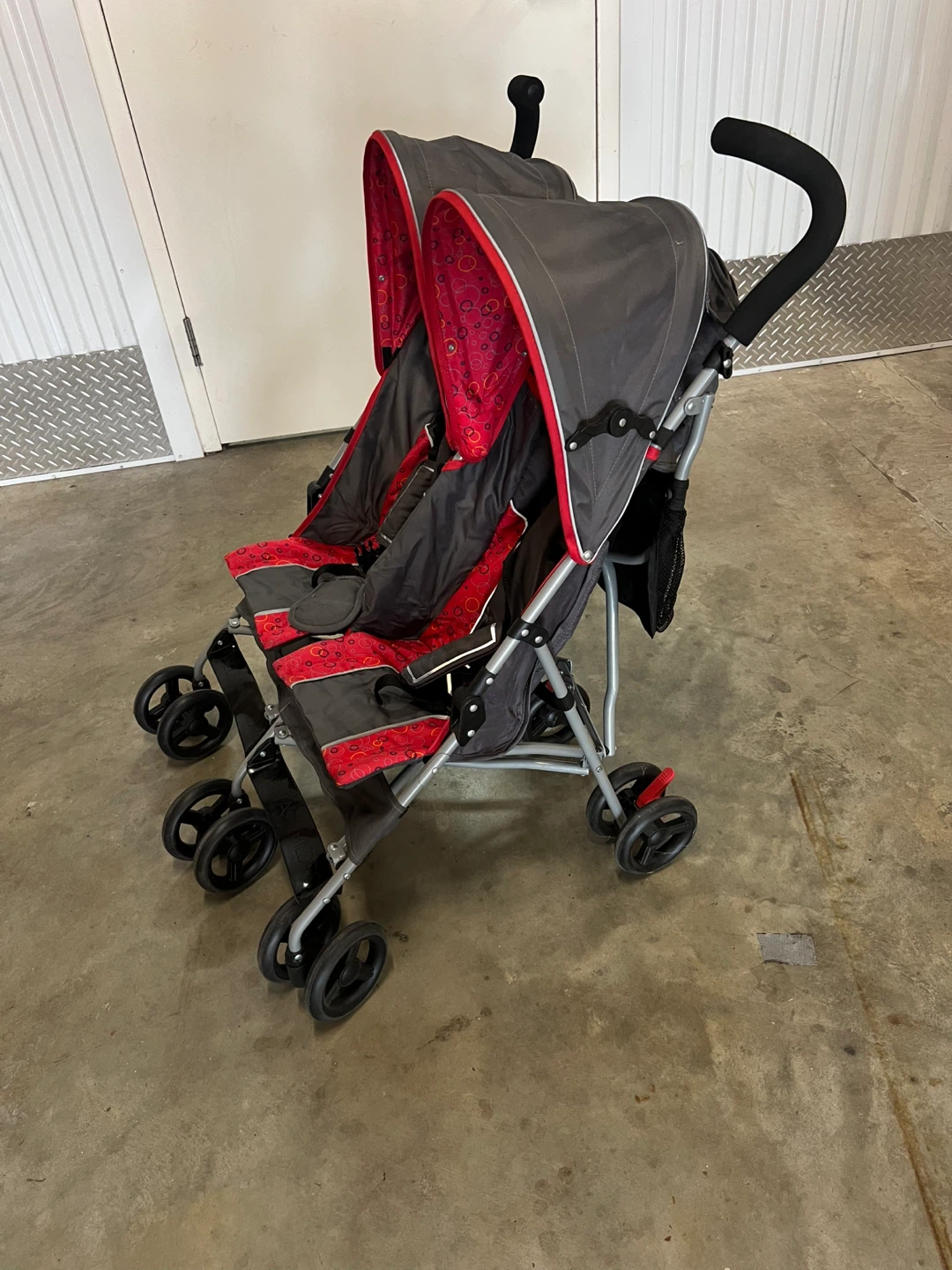 Delta Children LX Side by Side Stroller - Gray/Red - photo 3