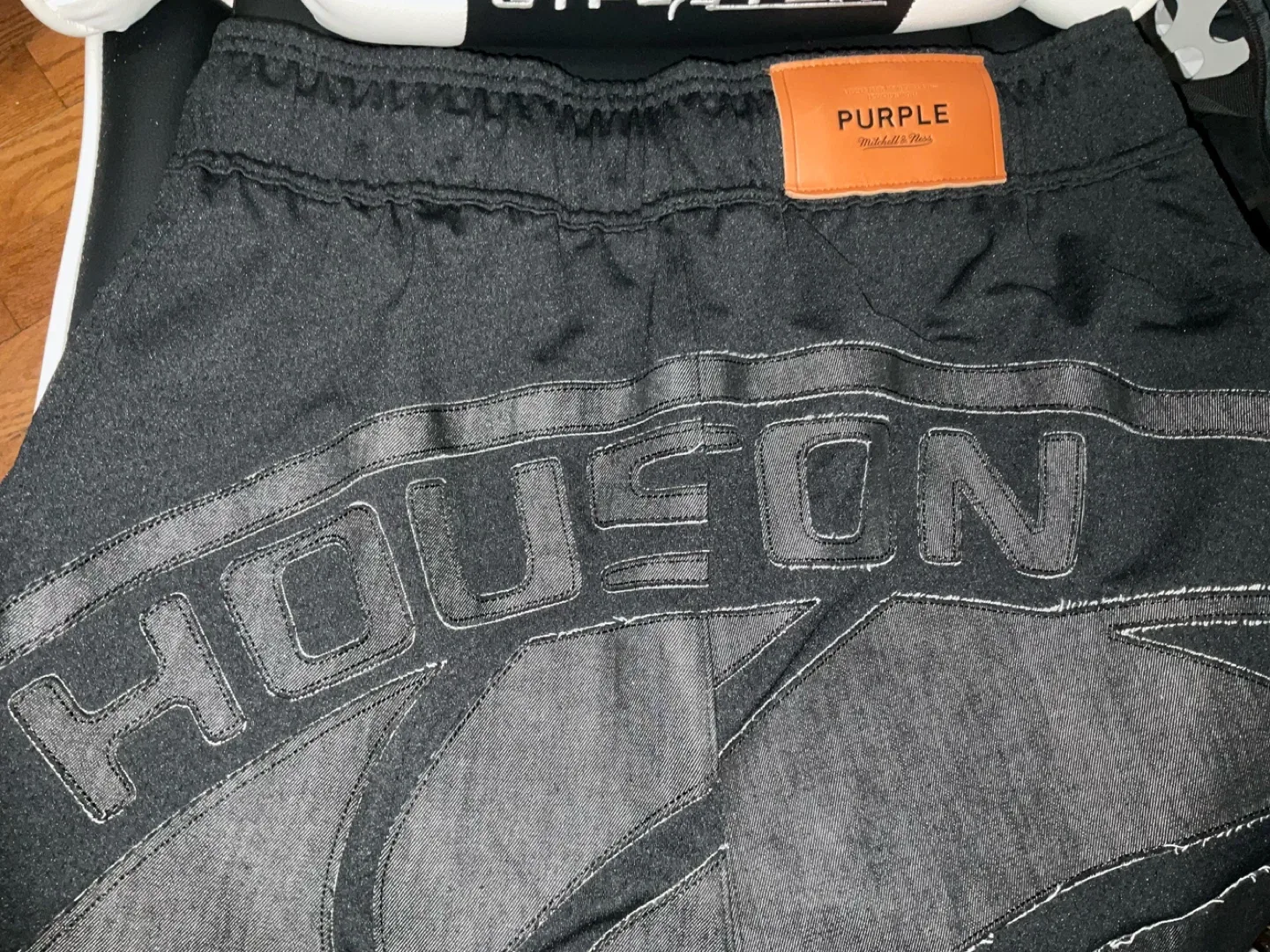 PURPLE Mitchell & Ness Houston Rockets Shorts image indicator(2)