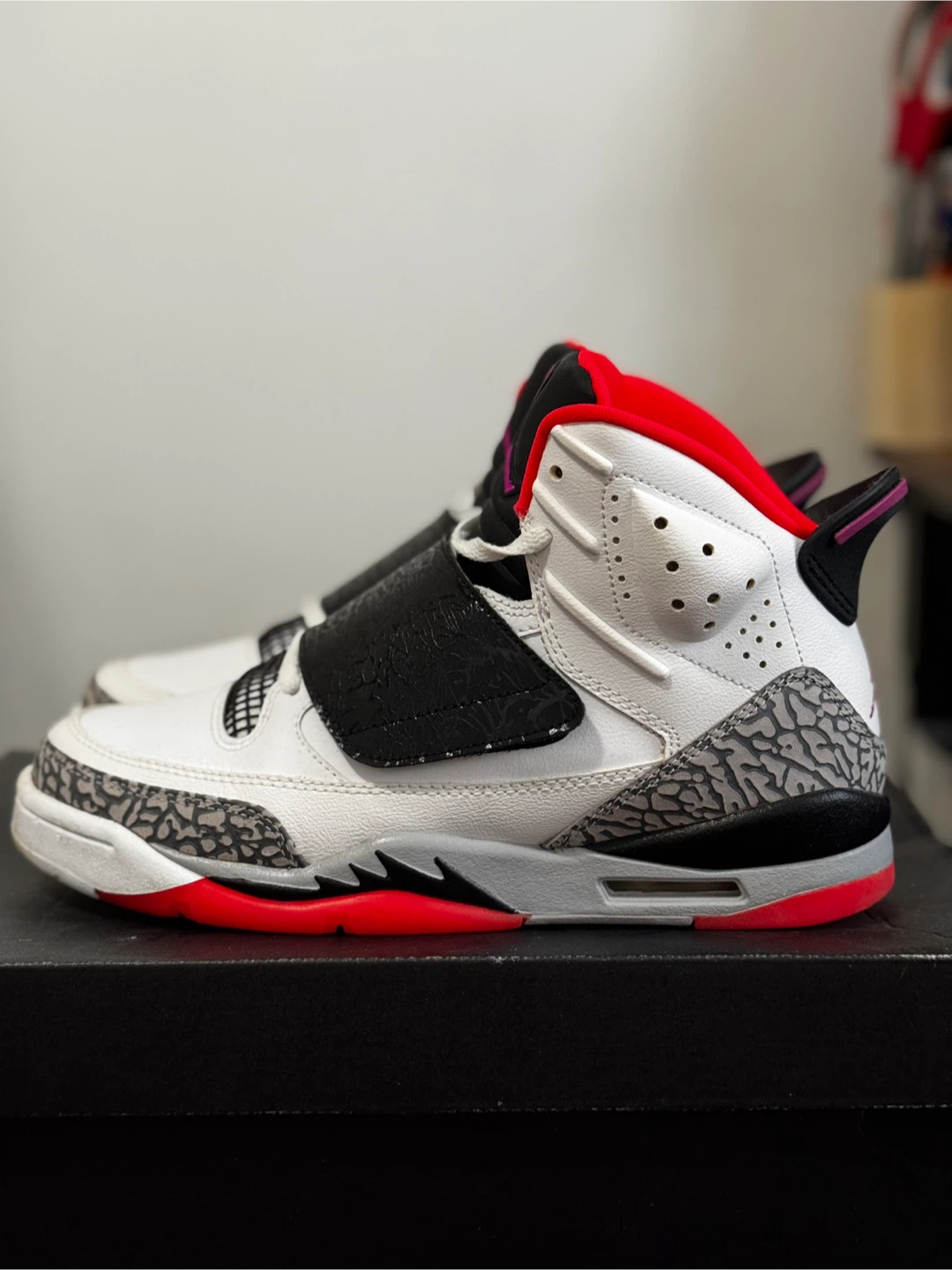 Jordan Son of Mars Sneakers - White/Red - photo 4