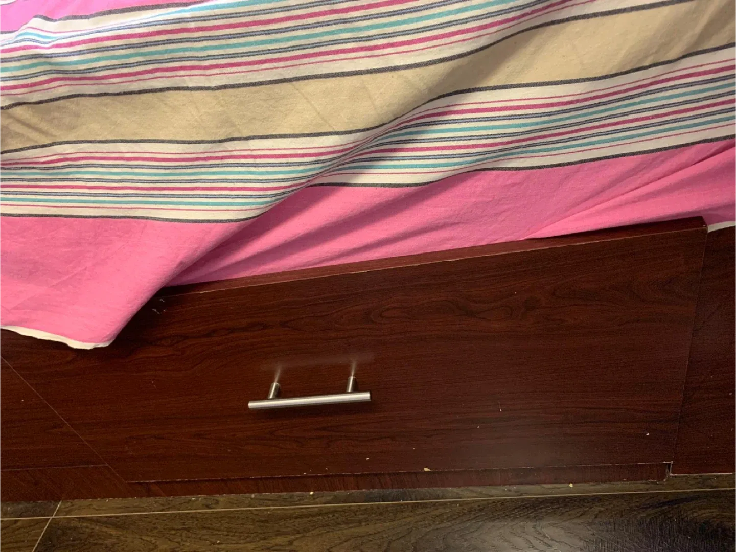 Queen Size Bed Frame with Storage Headboard image indicator(5)