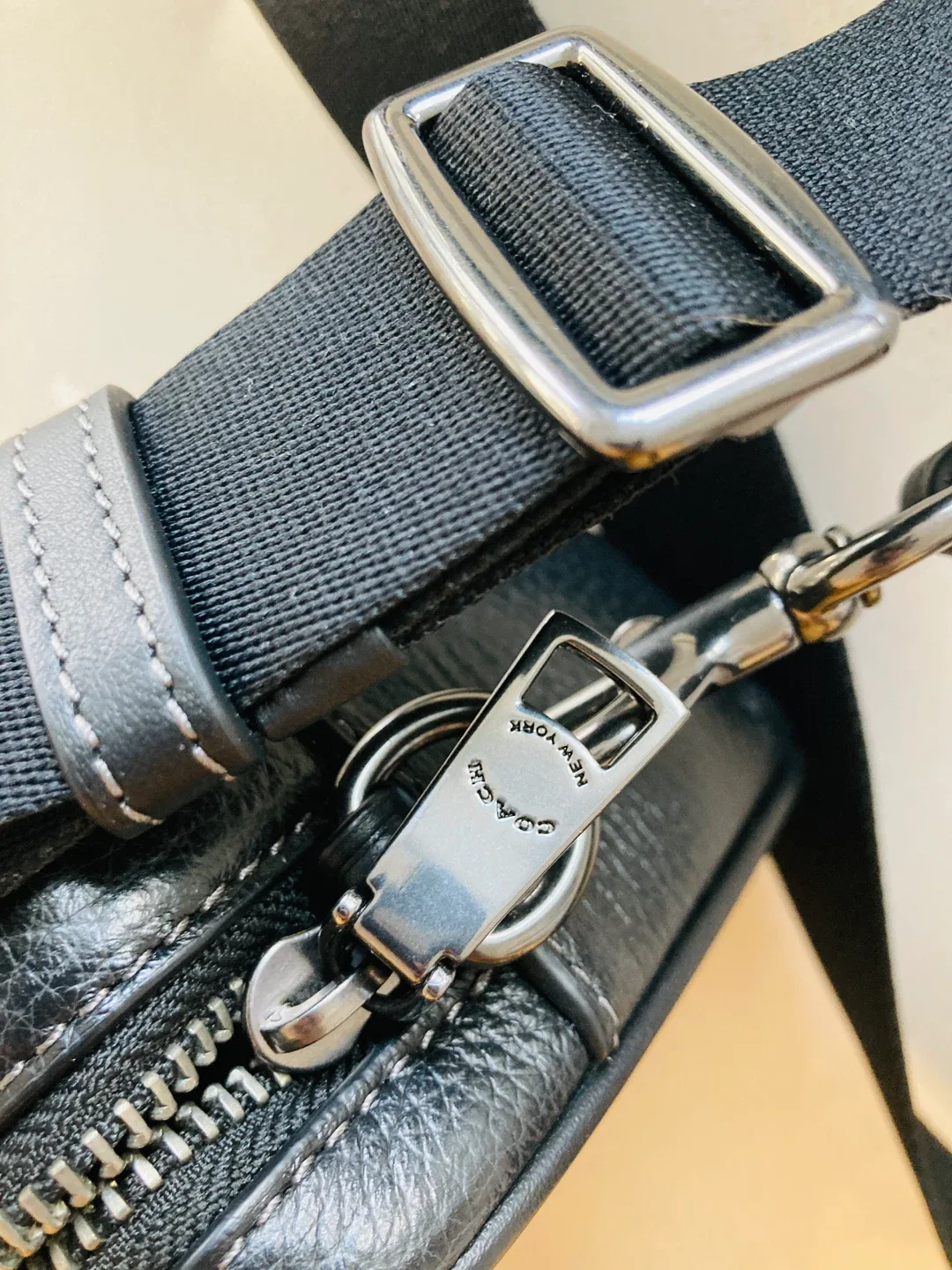 Coach Black Leather Crossbody Bag image indicator(3)