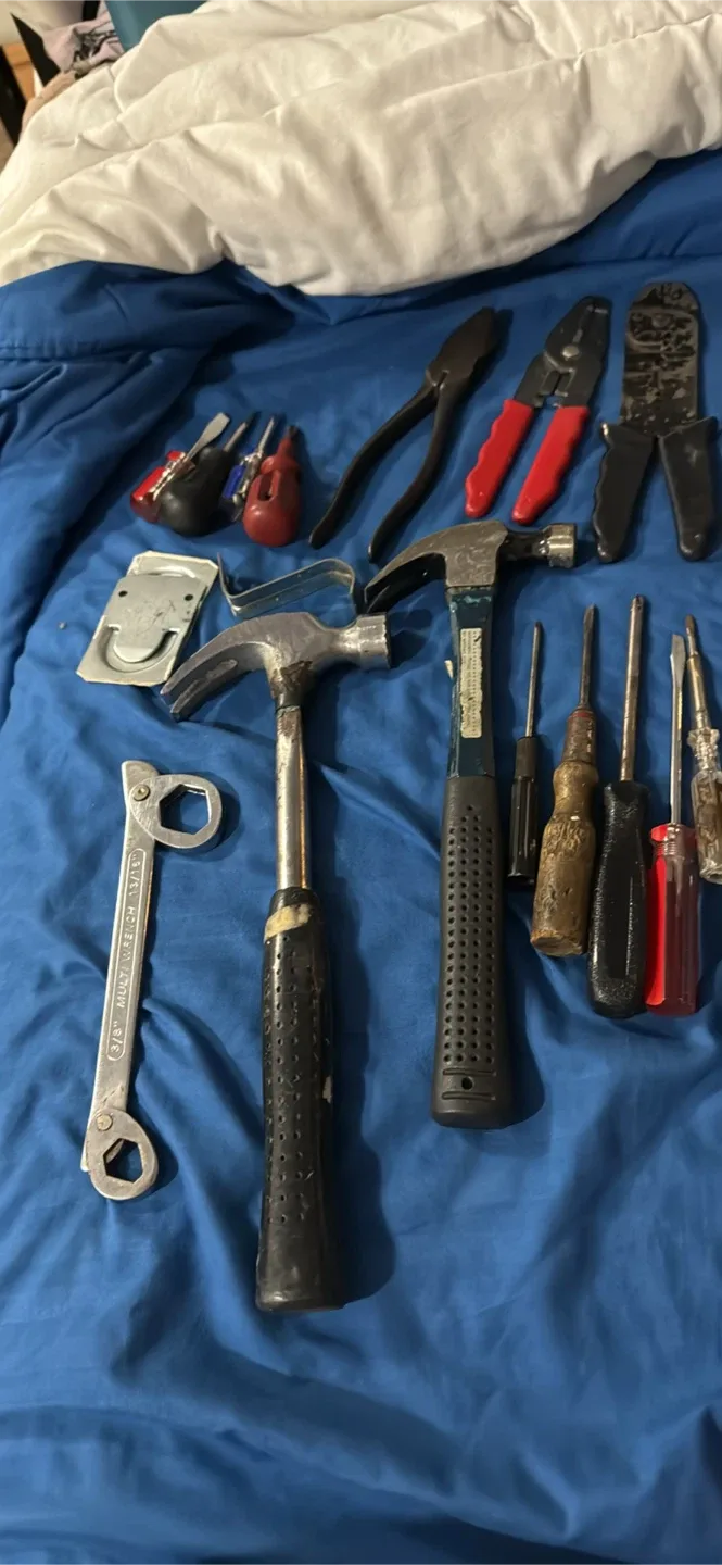 Mixed Lot of Used Hand Tools image indicator(2)