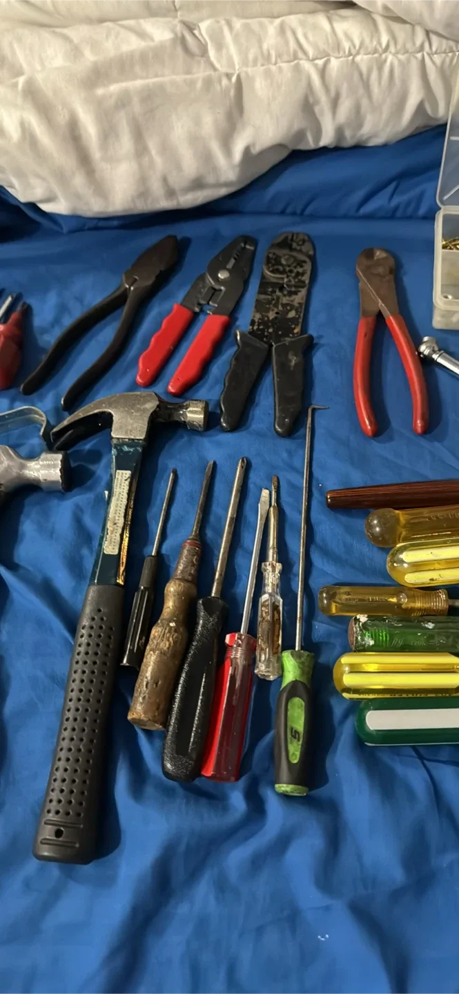 Mixed Lot of Used Hand Tools image indicator(7)