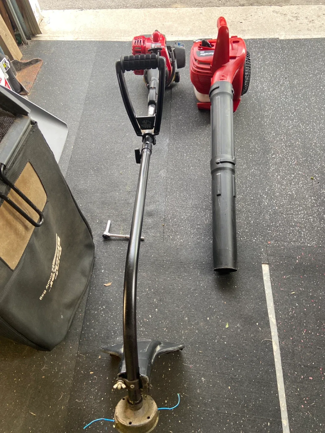 Homelite 26B Leaf Blower & YZ500 Weed Trimmer image indicator(3)