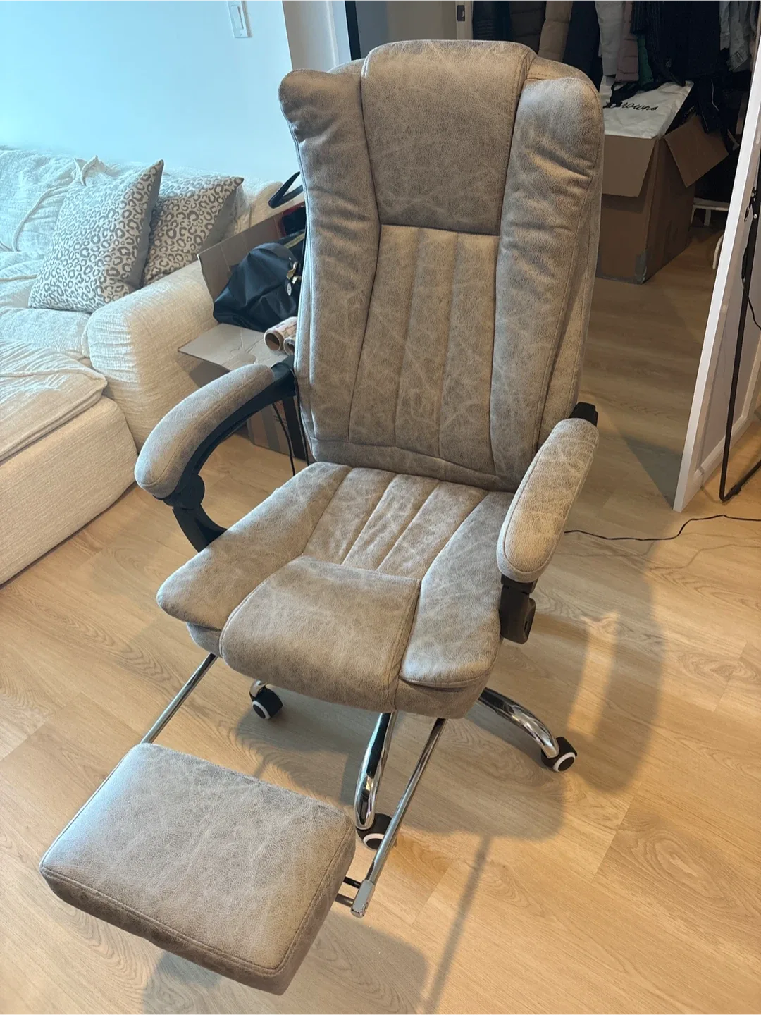 Executive Office Chair with Footrest & Massage image indicator(2)