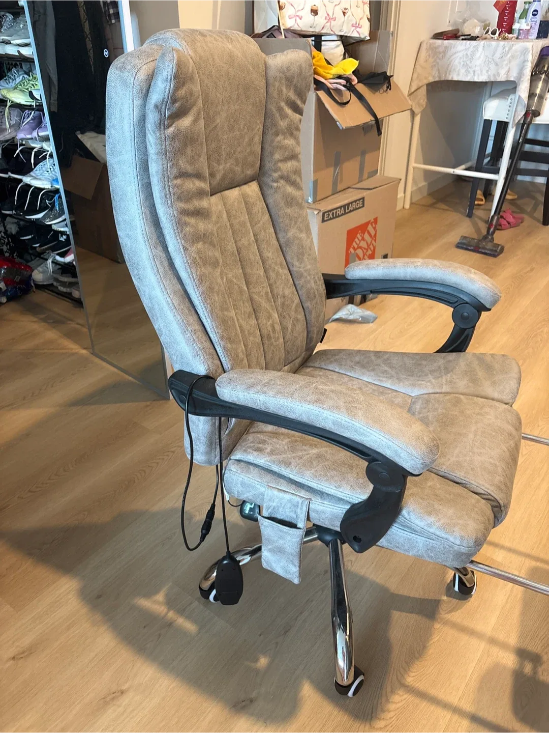 Executive Office Chair with Footrest & Massage image indicator(3)