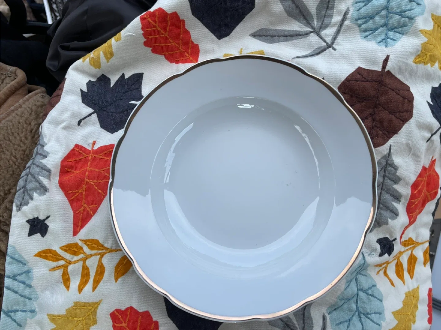 Cmielow Poland Fine China Plates (Set of 4) image indicator(2)