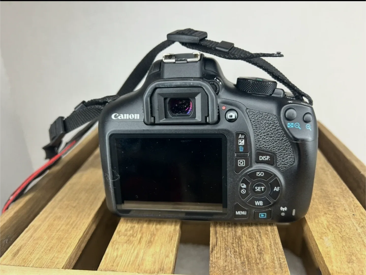 Canon EOS Rebel T6i Camera with EF 75-300mm Lens image indicator(7)