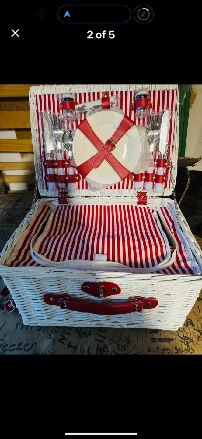 Wicker Picnic Basket Set - Red & White image indicator(2)