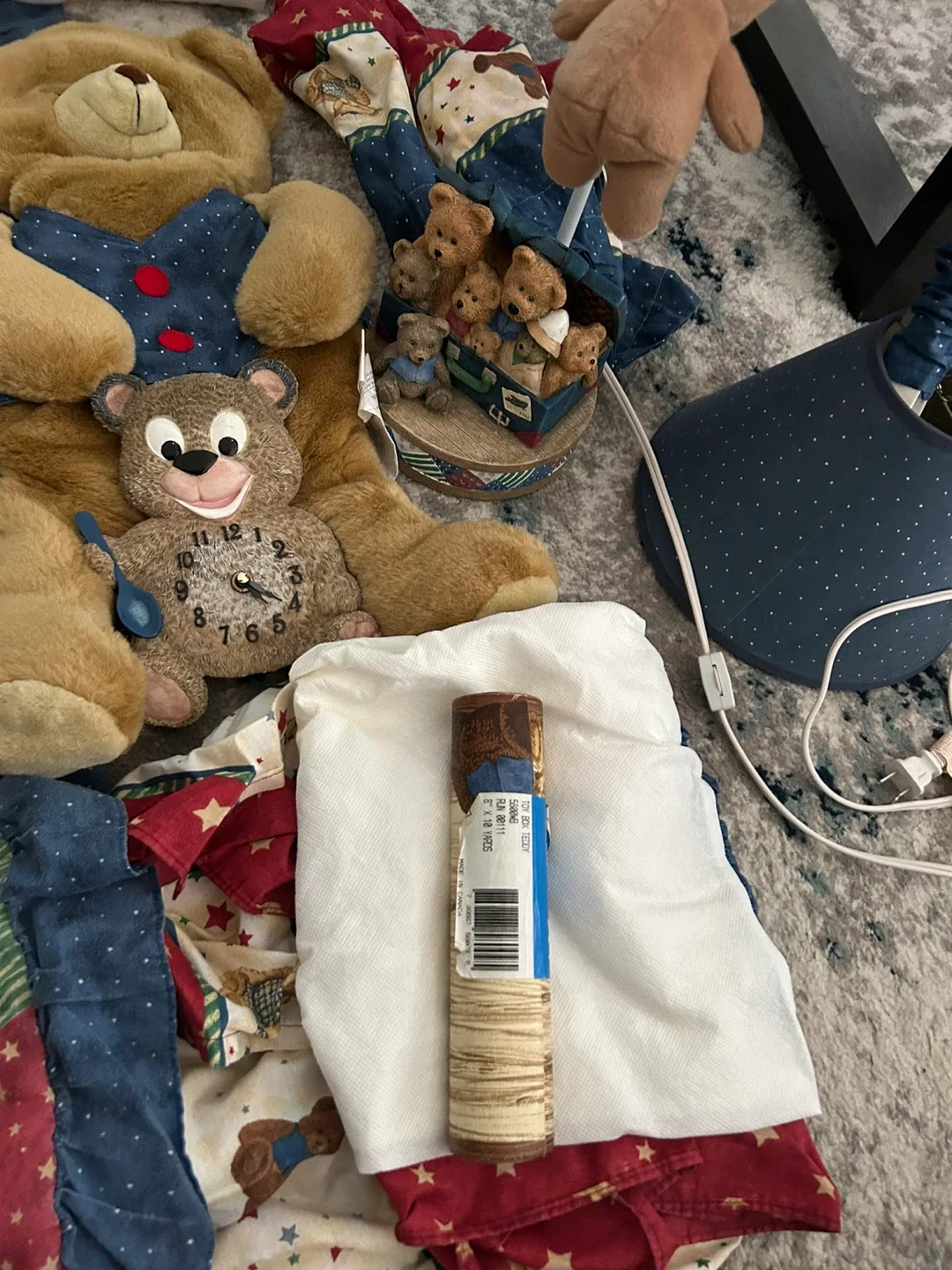 10+ pc Teddy Crib Set & Room Accessories + Free Sheet and Quilt! image indicator(4)