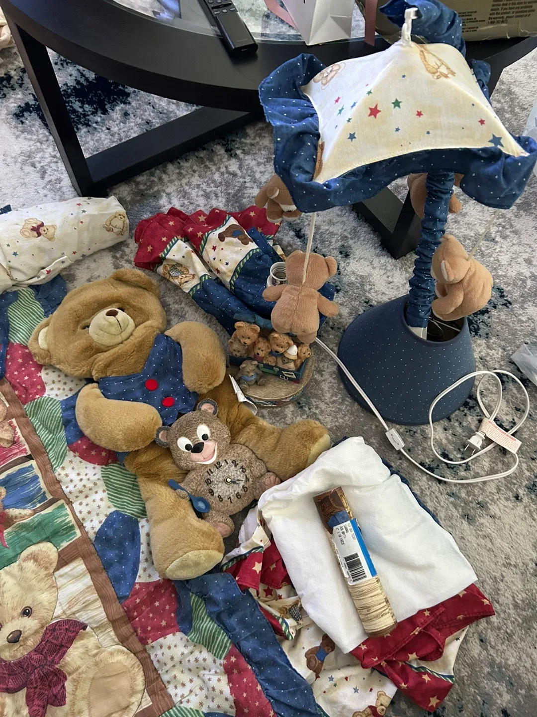 10+ pc Teddy Crib Set & Room Accessories + Free Sheet and Quilt! image indicator(3)