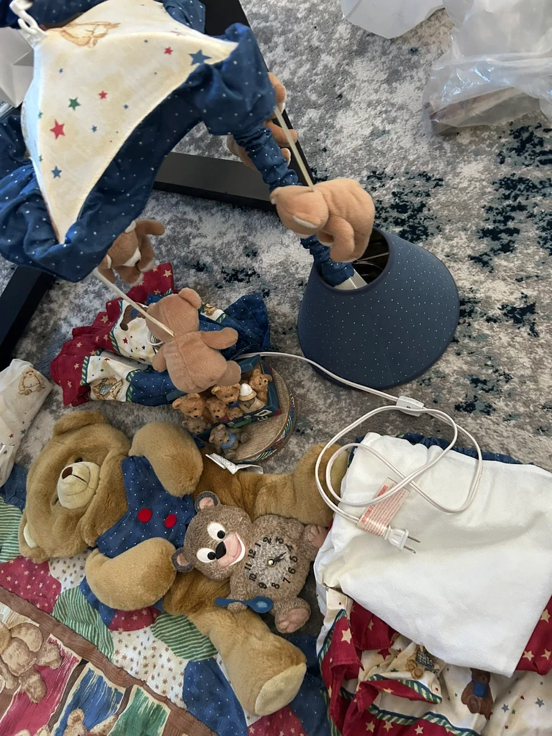 10+ pc Teddy Crib Set & Room Accessories + Free Sheet and Quilt! image indicator(6)