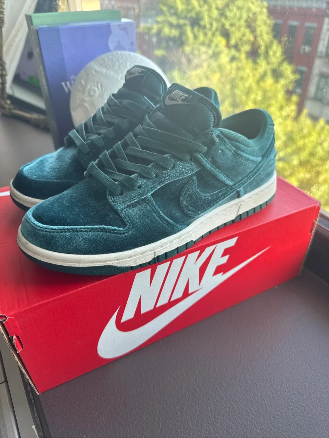 Nike Dunk Low Atomic Teal Women's 8 image indicator(2)