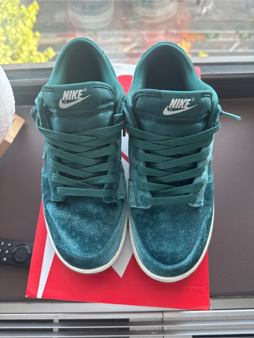 Nike Dunk Low Atomic Teal Women's 8 image indicator(3)
