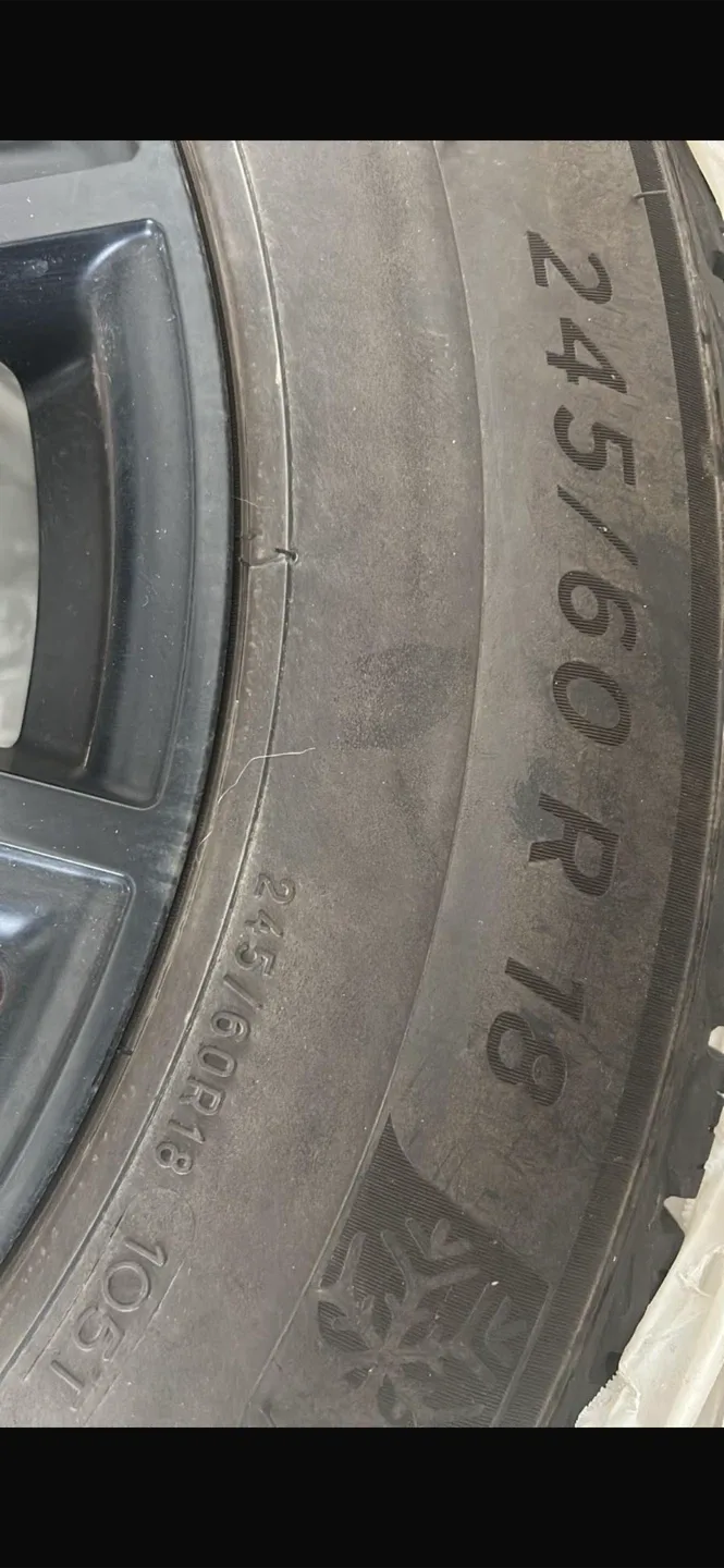 Michelin X-Ice Snow SUV Tires 245/60R18 with FAST Rims image indicator(4)