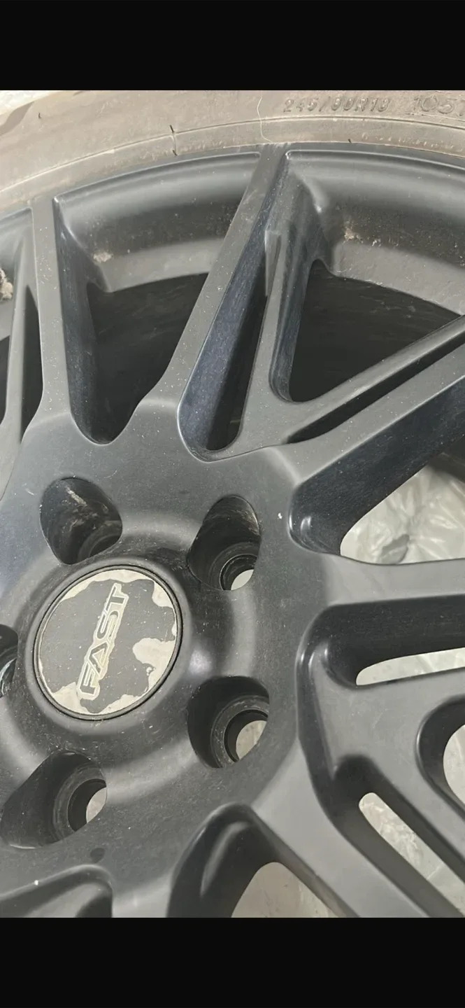 Michelin X-Ice Snow SUV Tires 245/60R18 with FAST Rims image indicator(3)