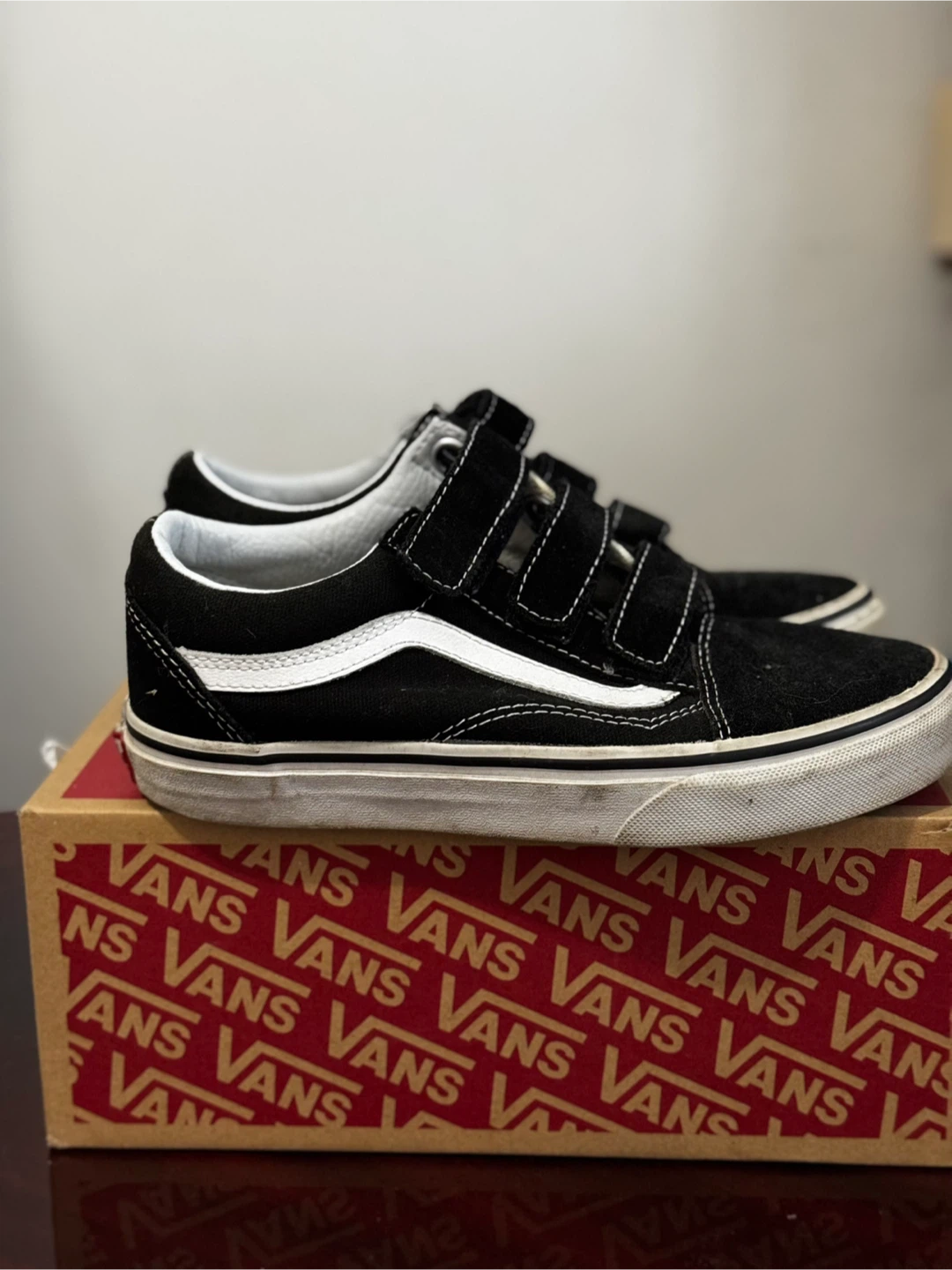 Vans Old Skool V Black/White - Size 4 Mens/5.5 Womens - photo 3