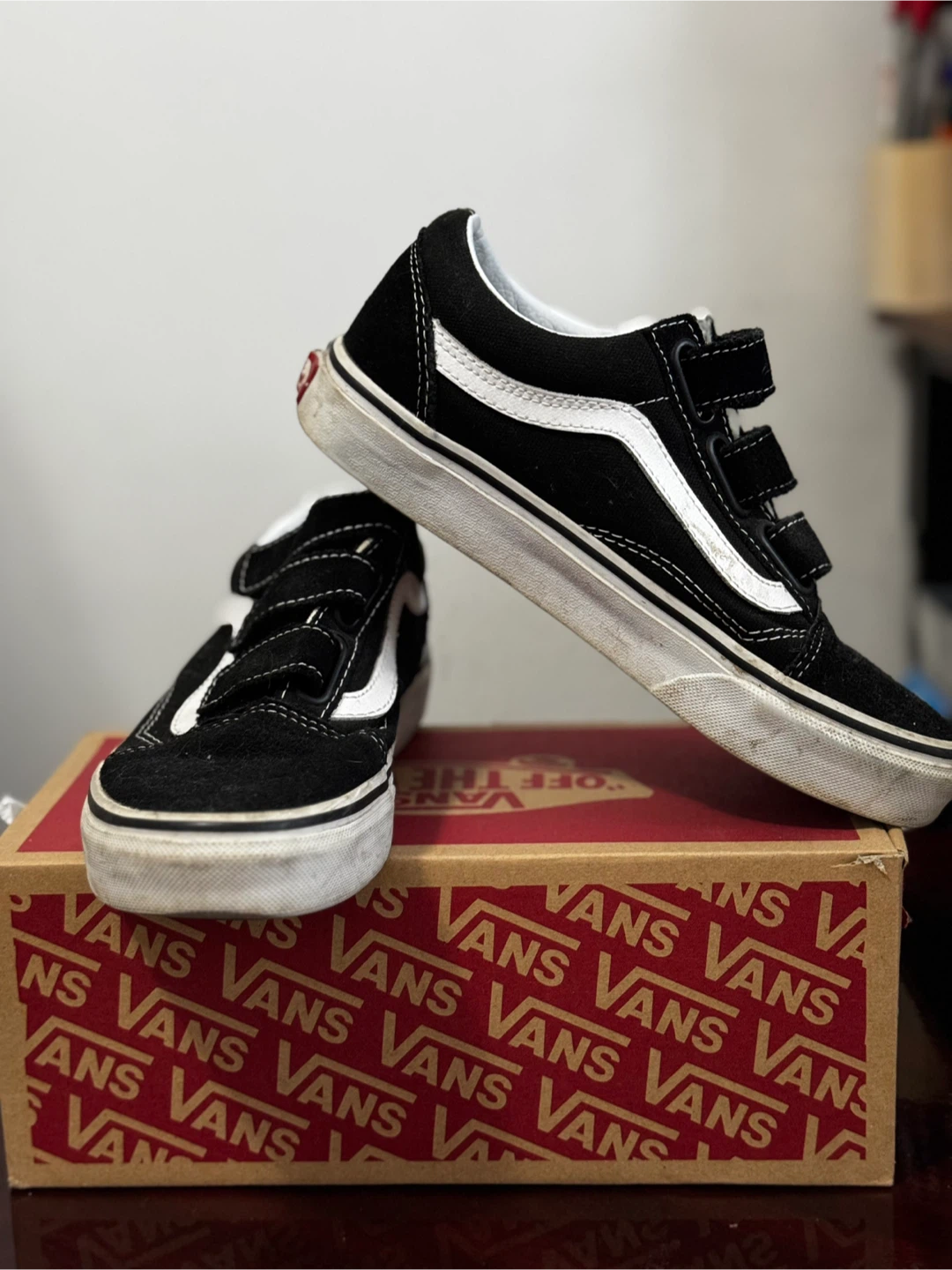 Vans Old Skool V Black/White - Size 4 Mens/5.5 Womens - photo 4