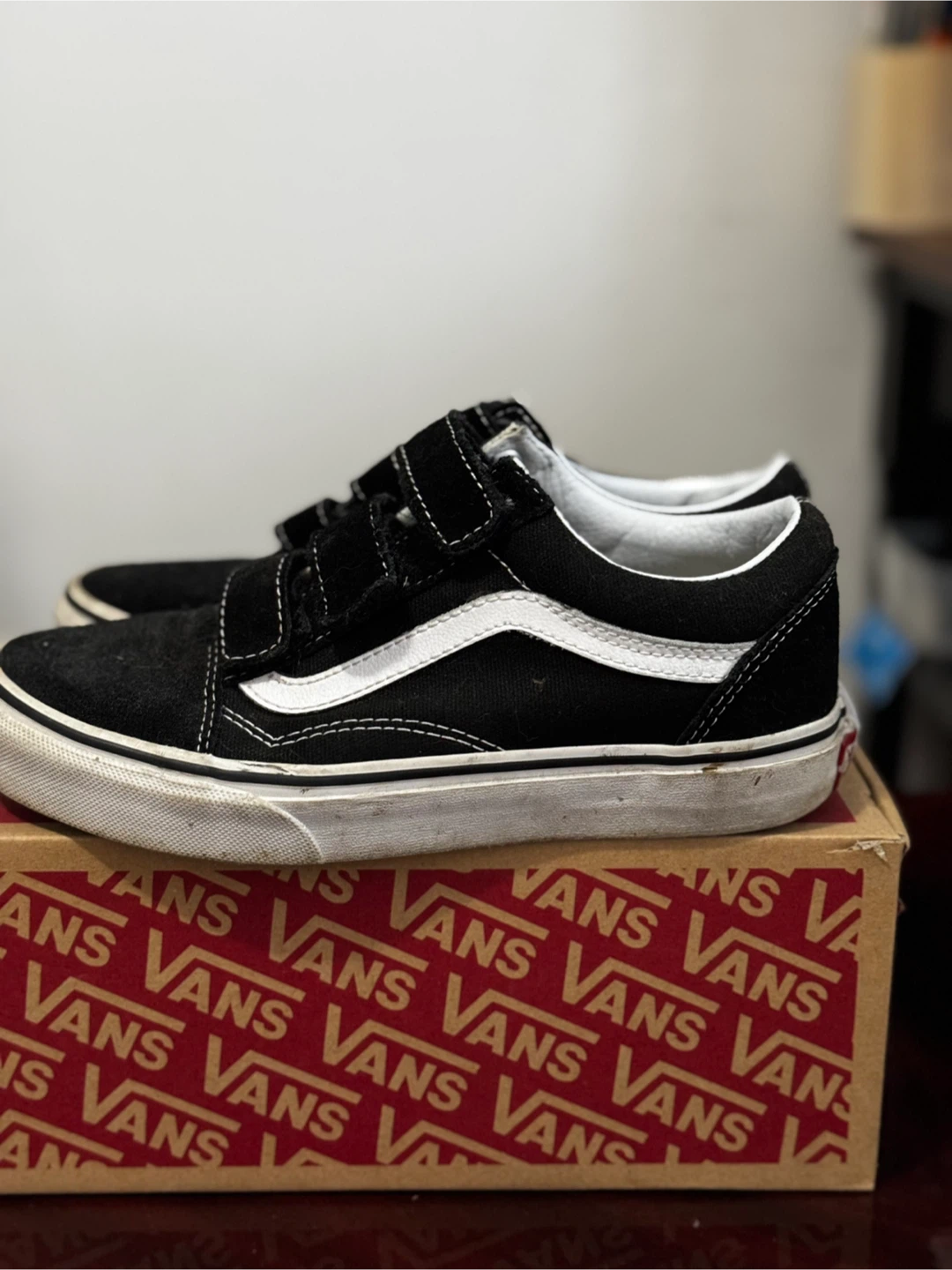 Vans Old Skool V Black/White - Size 4 Mens/5.5 Womens - photo 2