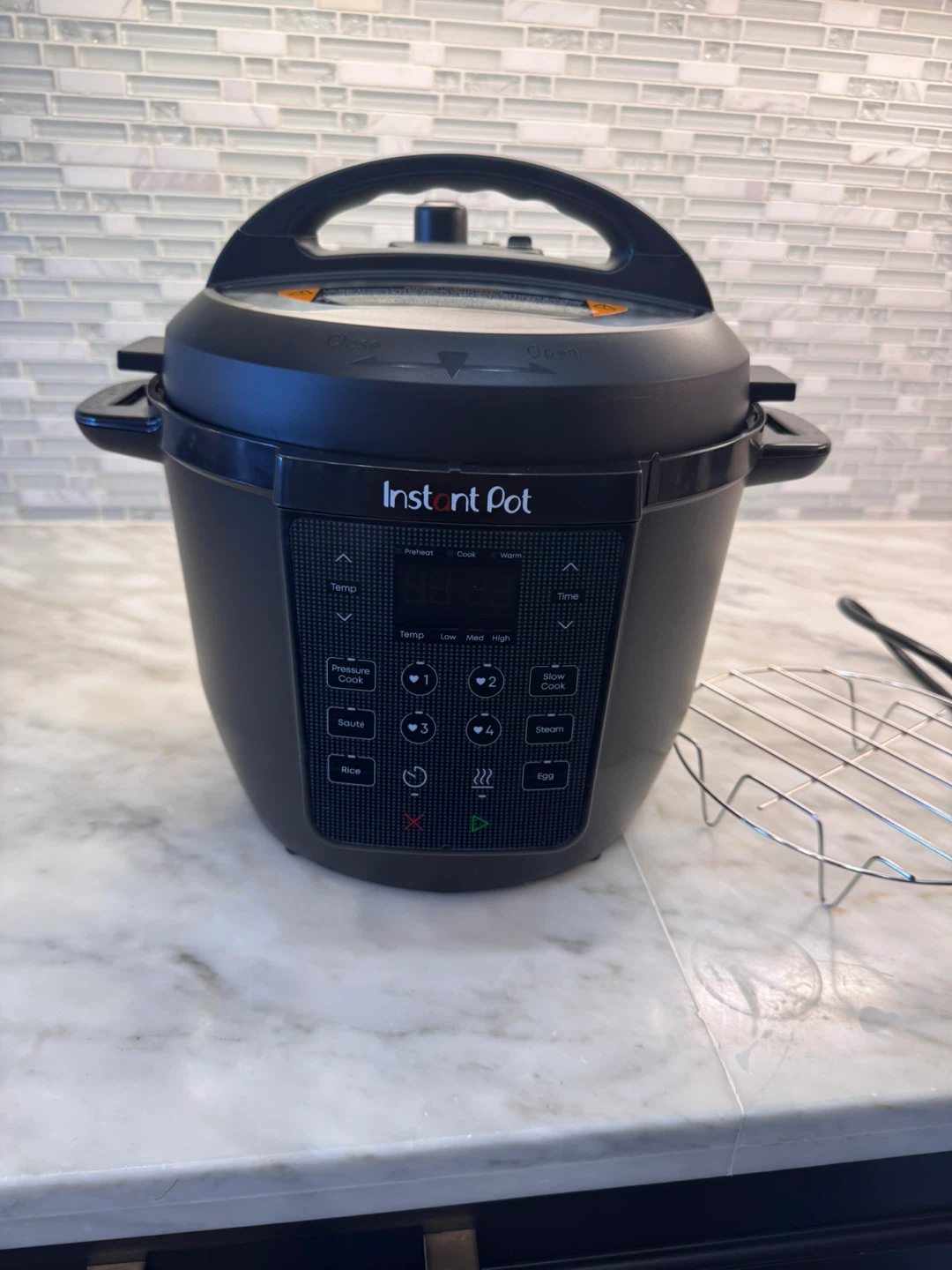 Instant Pot Electric Pressure Cooker
