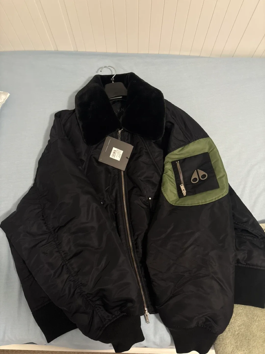 Moose Knuckles Bomber Jacket - Black image indicator(2)