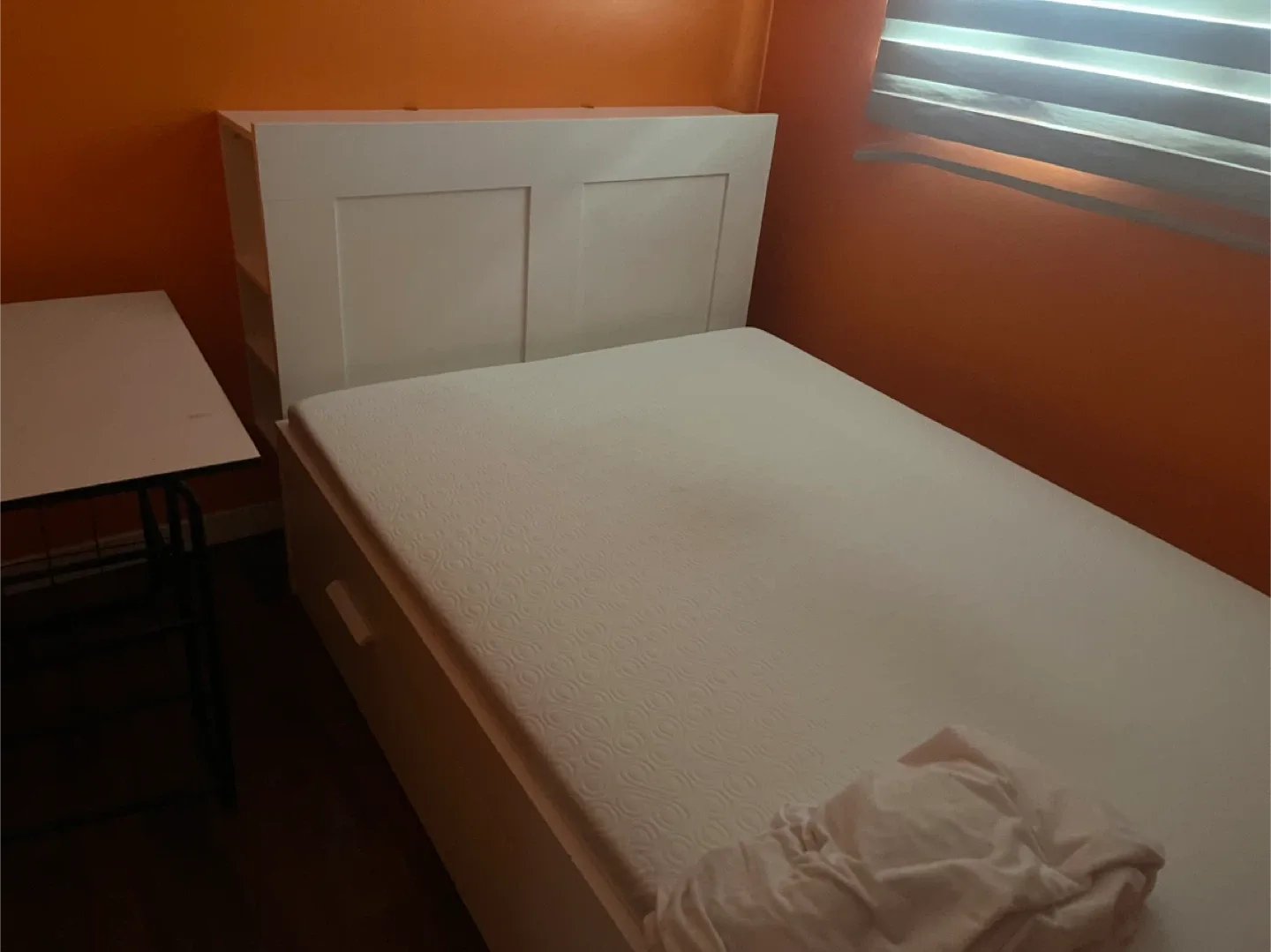 White Single Bed with Storage Drawers image indicator(4)