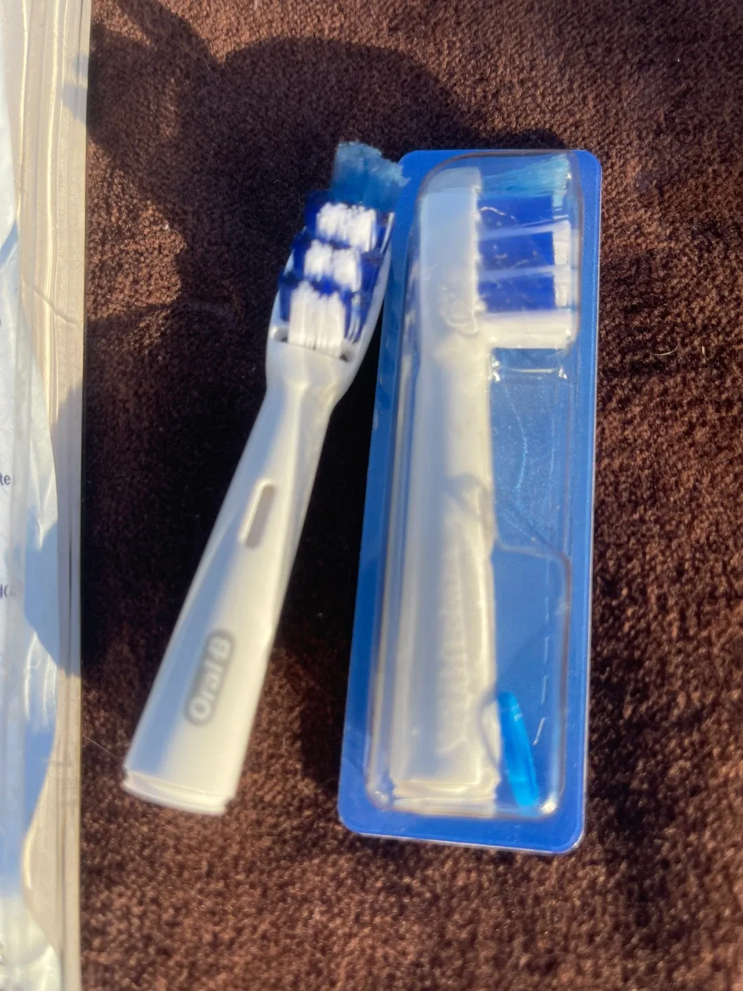 Oral-B Professional Deep Sweep Brush Heads (3) image indicator(2)