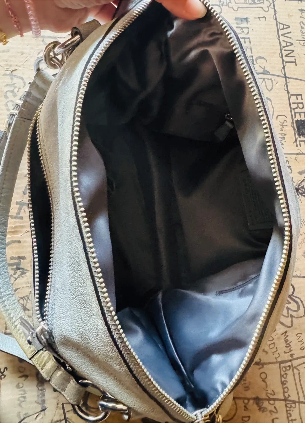 Coach Silver Leather Shoulder Bag image indicator(3)