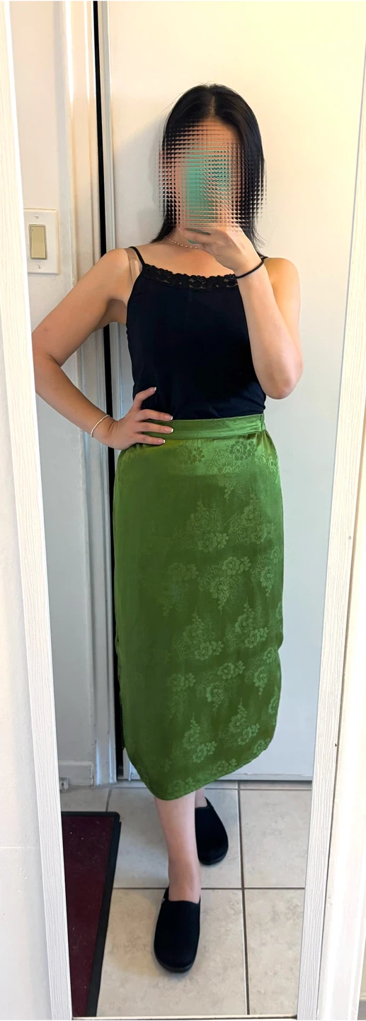 Olive Green 100% Silk Skirt, brand new with tag! 🥰☀️
