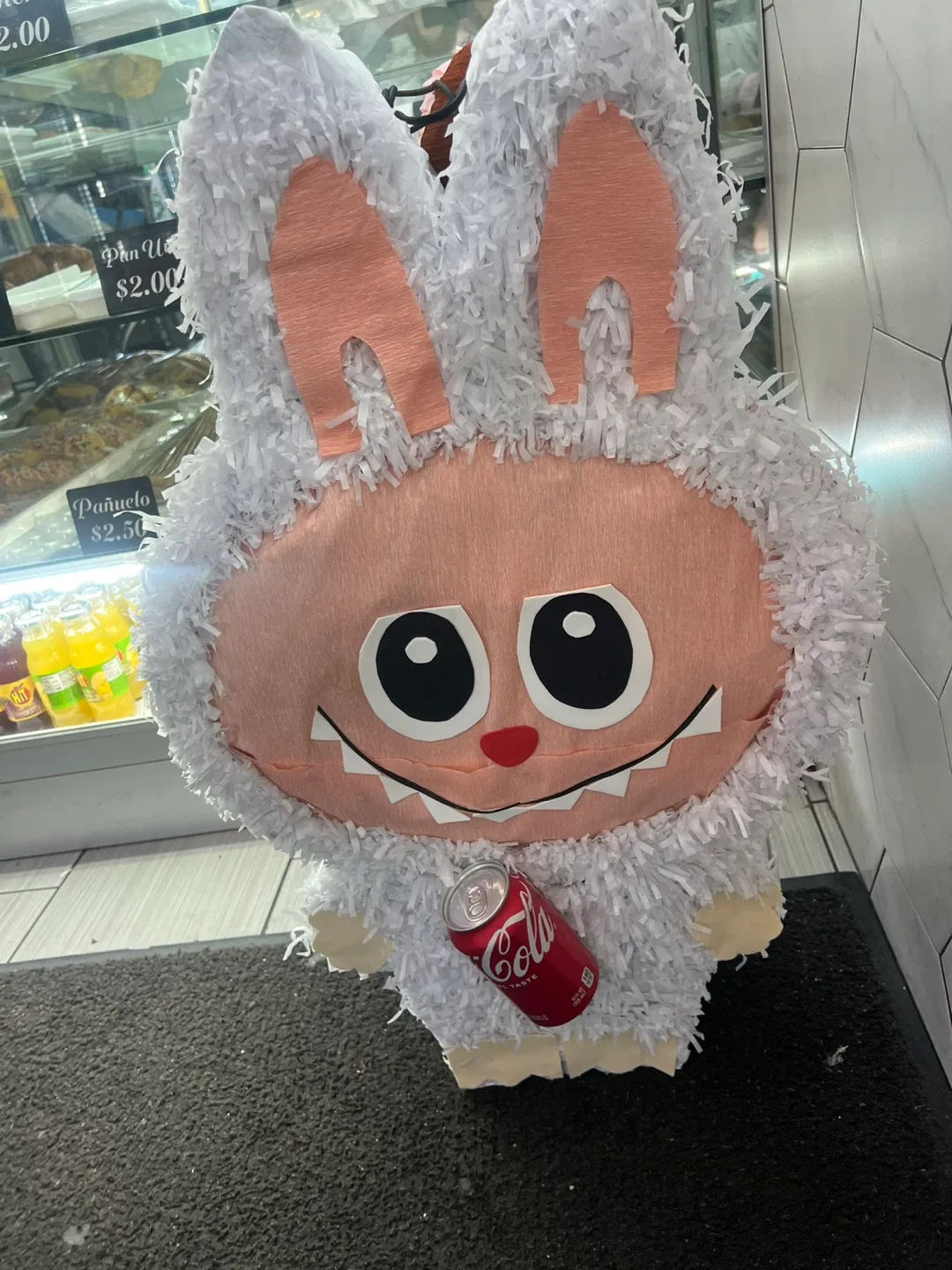 Labubu  Piñata image indicator(2)