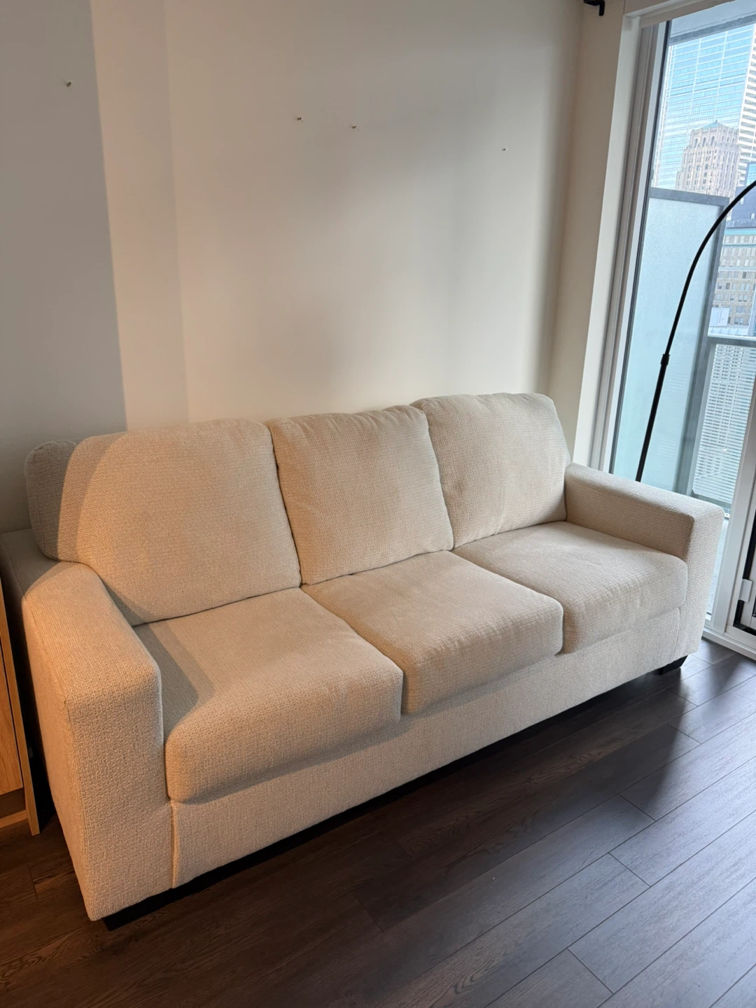 Bristaview Ecru Sofa - Excellent Condition! - photo 2